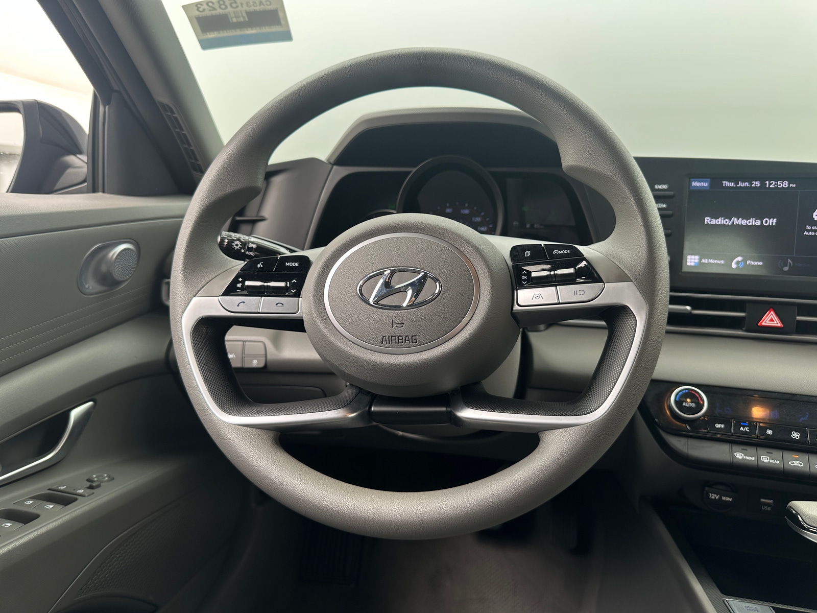 Thumbnail: 2023 Hyundai Elantra - 5