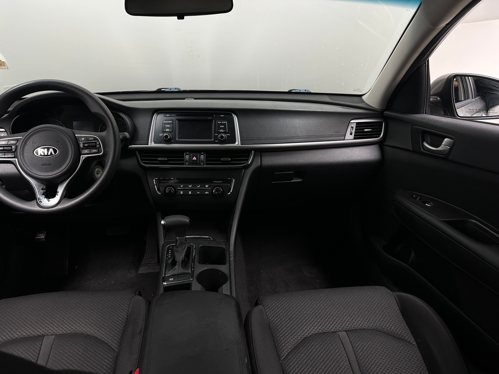 Thumbnail: 2017 Kia Optima - 3