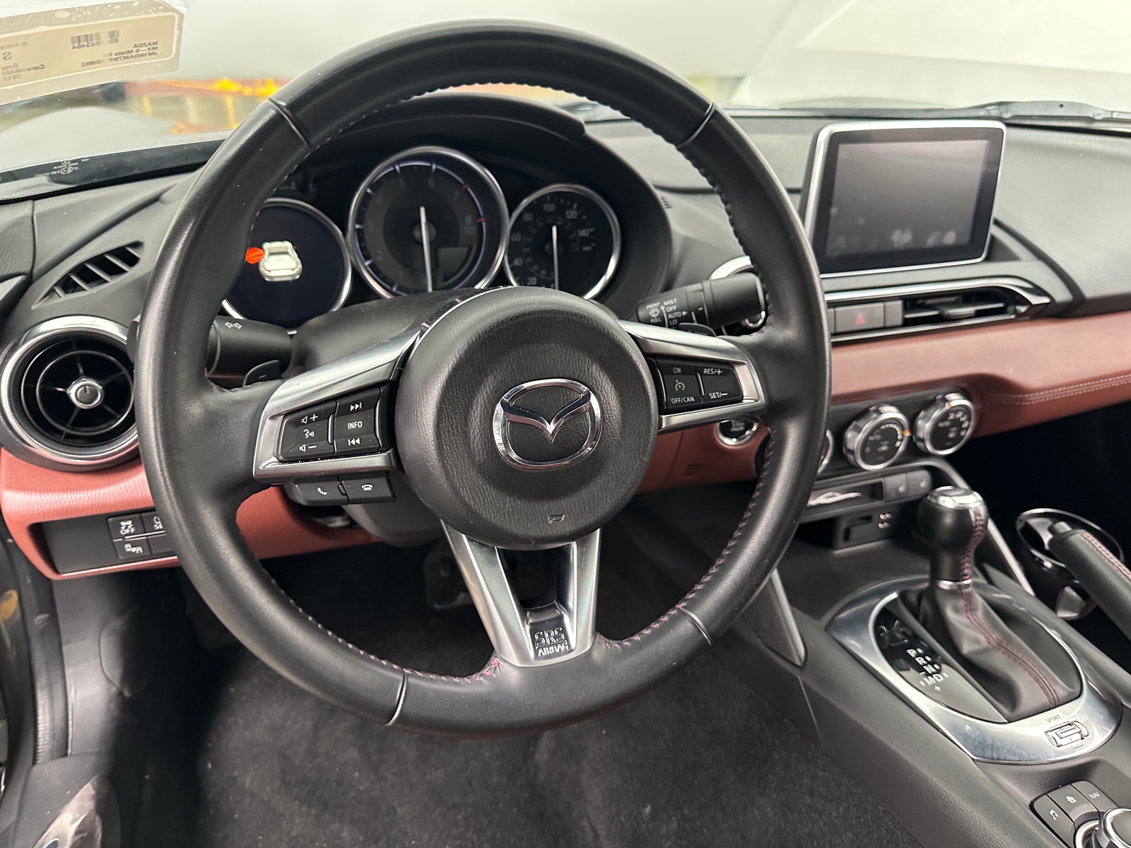 Thumbnail: 2017 Mazda MX-5 Miata - 4