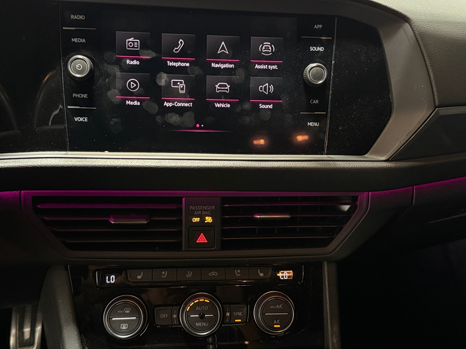Thumbnail: 2021 Volkswagen Jetta - 3