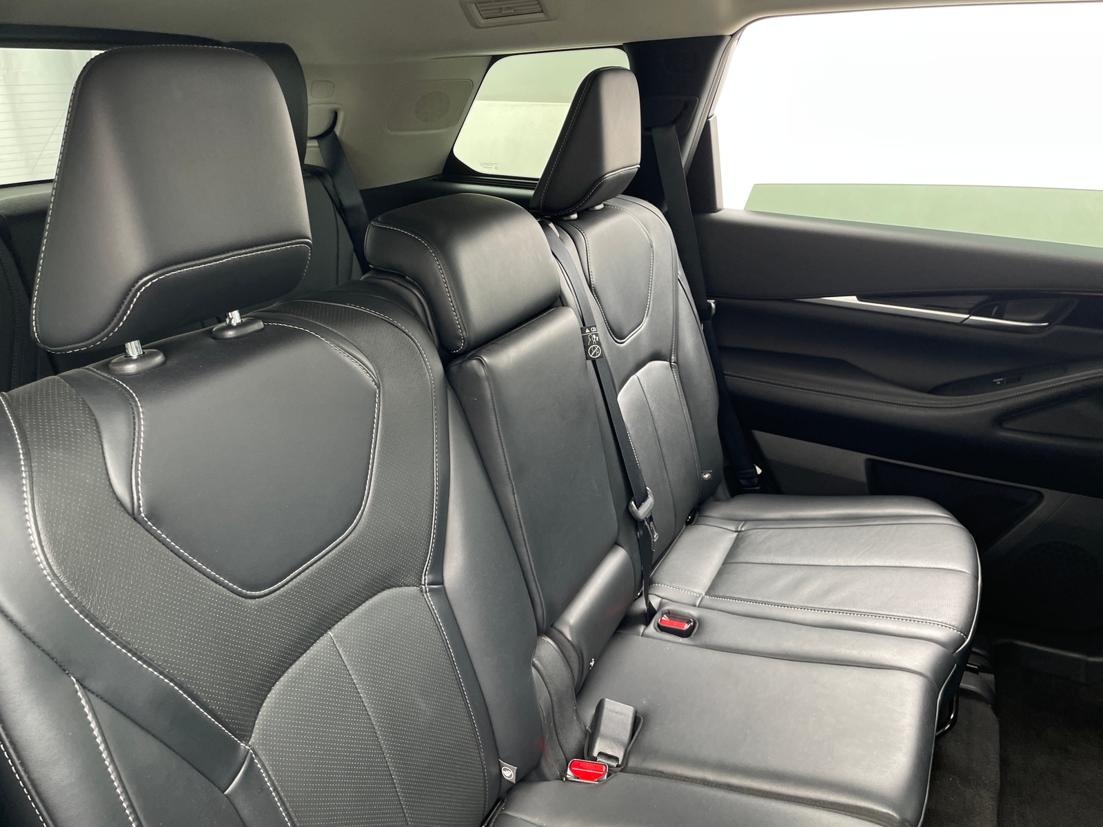 Thumbnail: 2023 INFINITI QX60 - 5