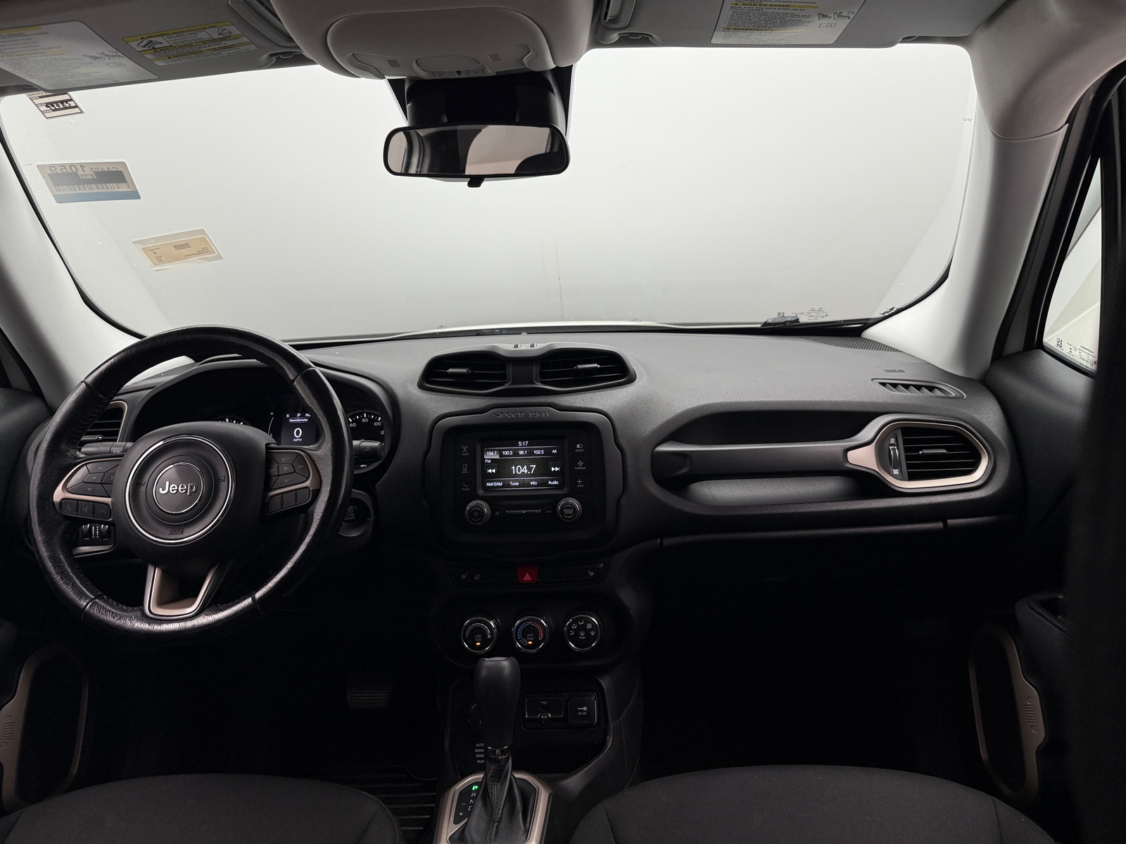 Thumbnail: 2017 Jeep Renegade - 3