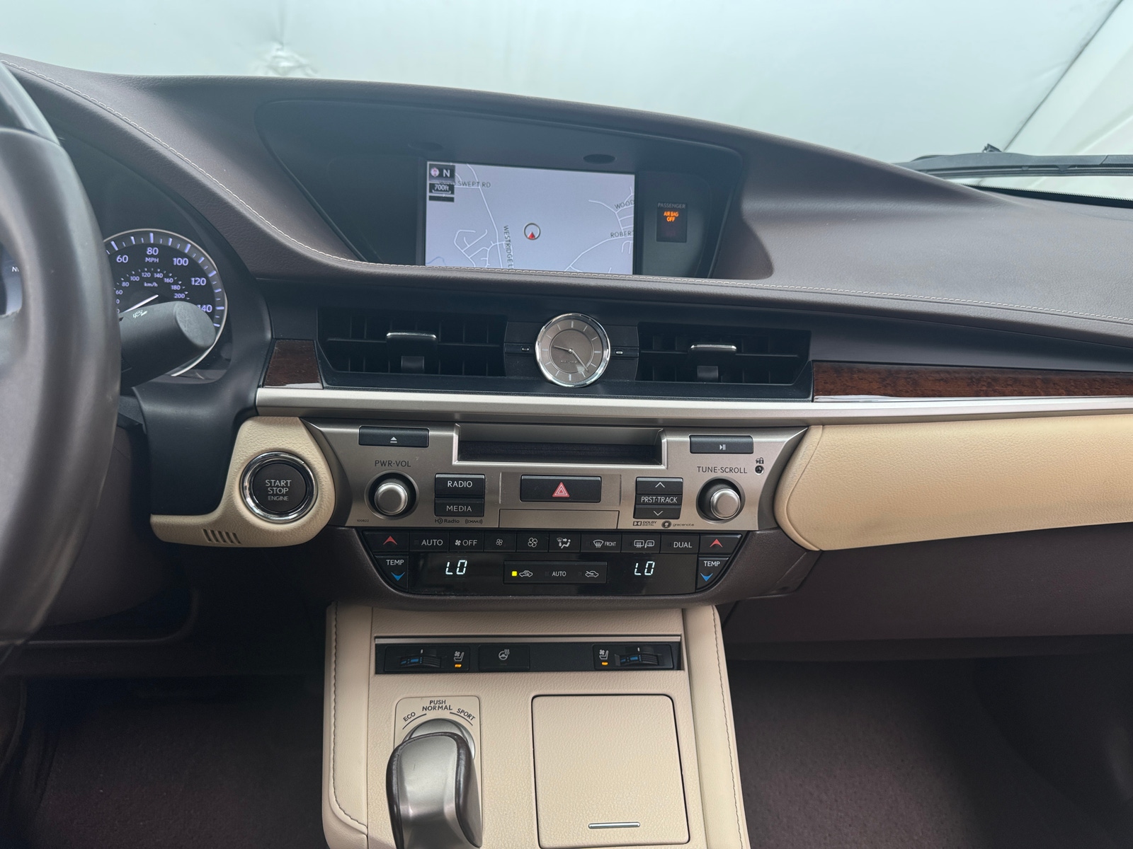 Thumbnail: 2018 Lexus ES - 3