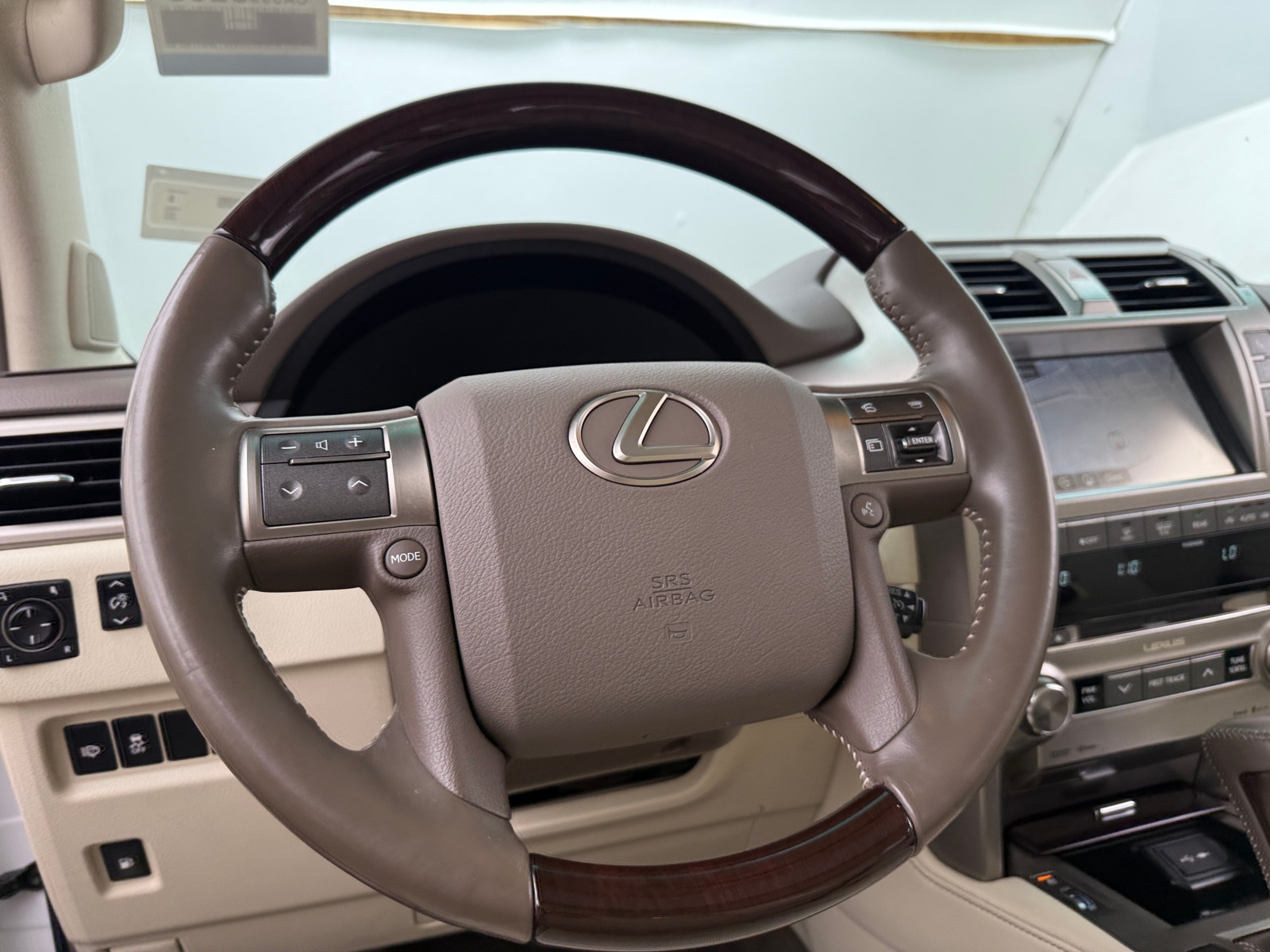 Thumbnail: 2019 Lexus GX - 4
