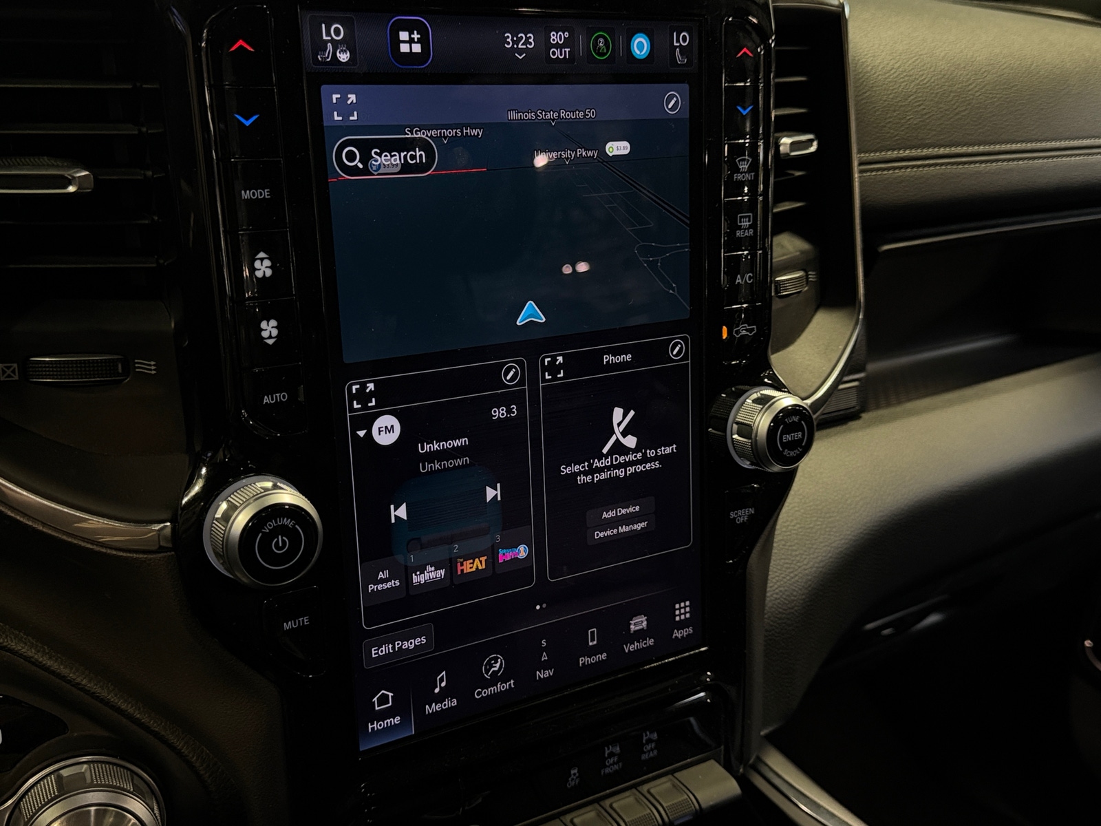 Thumbnail: 2025 RAM 1500 - 3