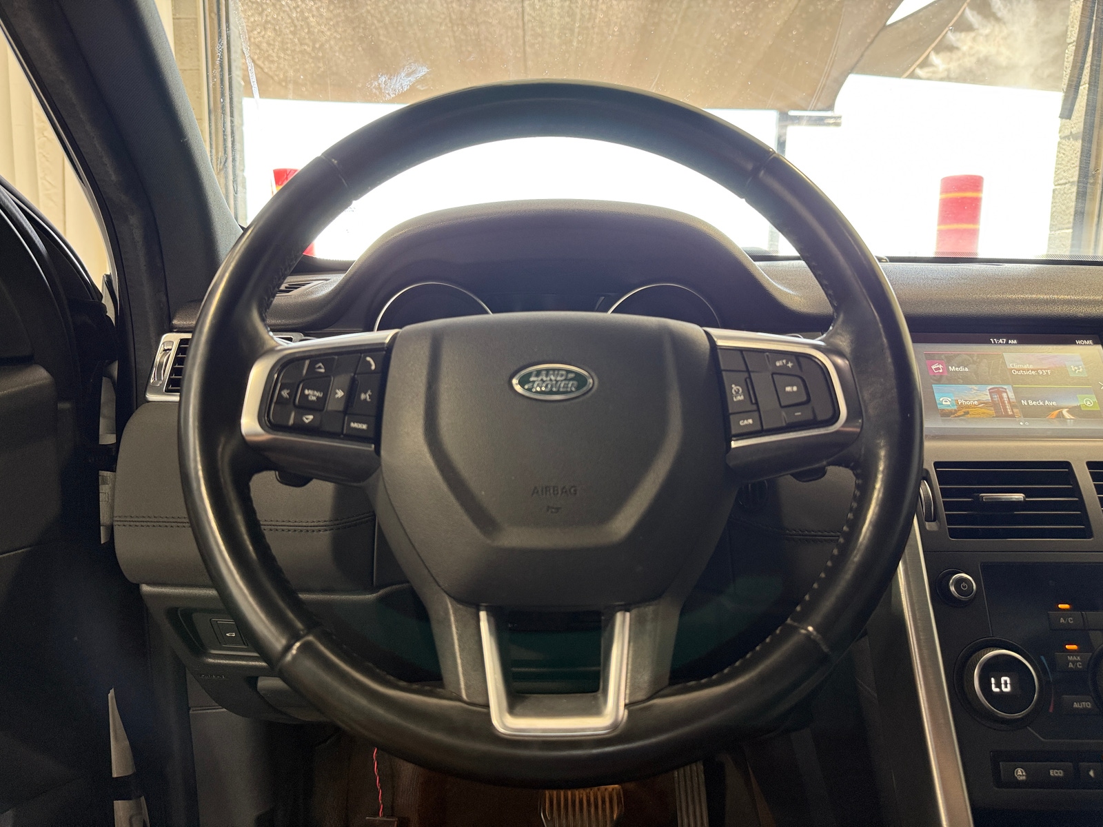 Thumbnail: 2018 Land Rover Discovery Sport - 4