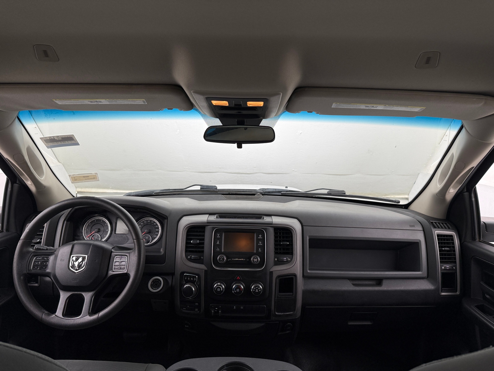 Thumbnail: 2019 RAM 1500 Classic - 3