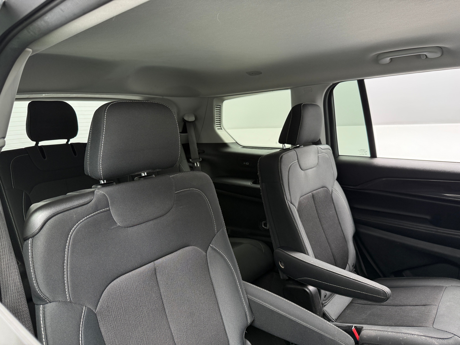 Thumbnail: 2022 Jeep Grand Cherokee L - 6