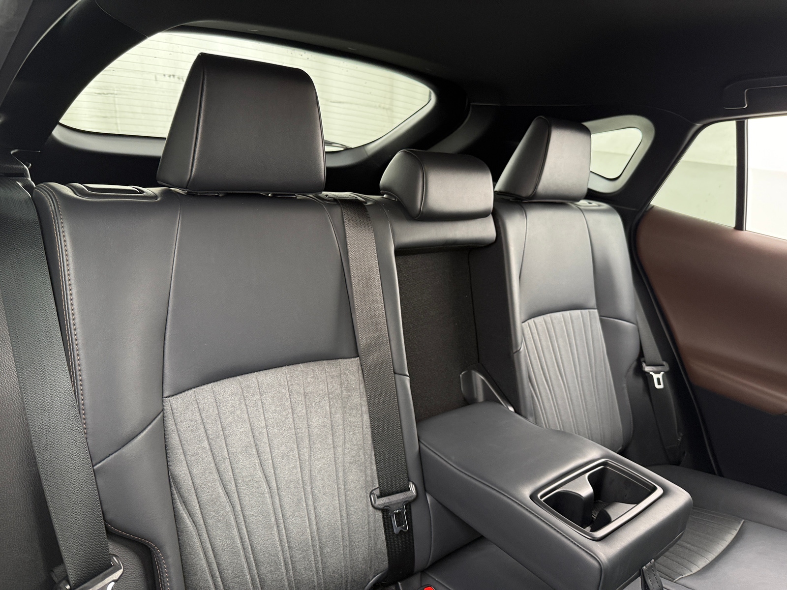 Thumbnail: 2021 Toyota Venza - 6