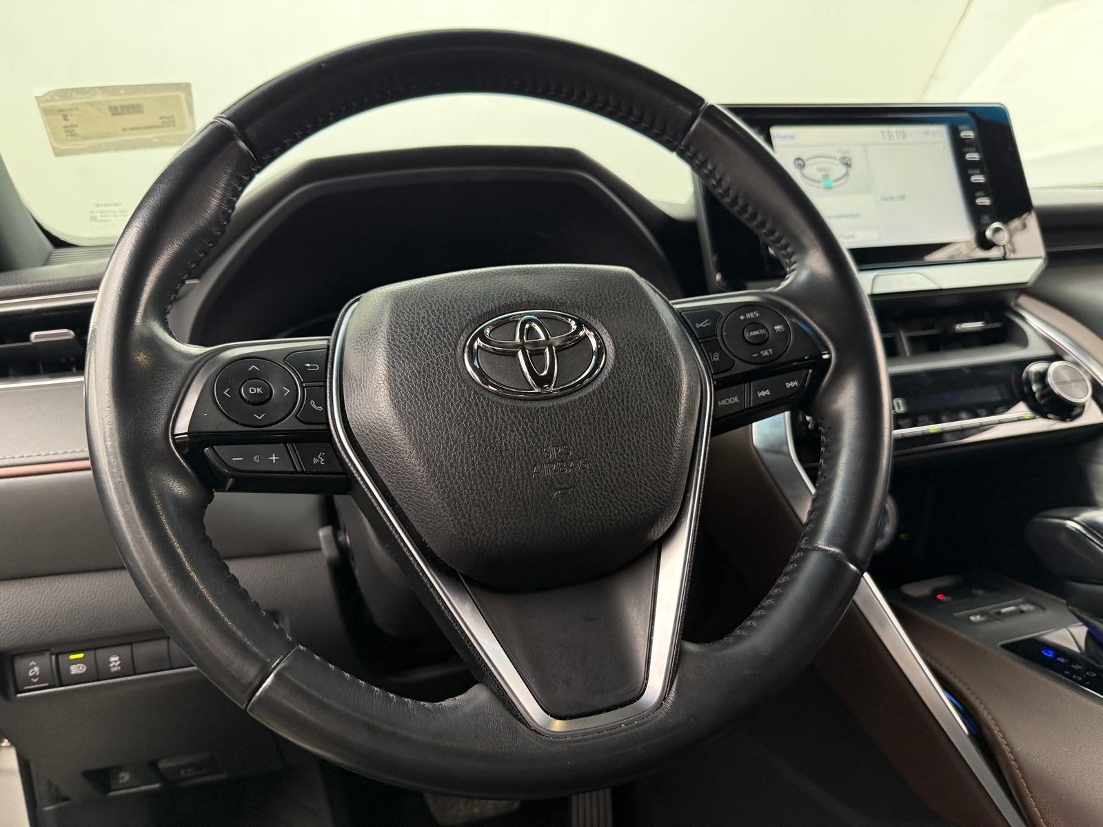 Thumbnail: 2021 Toyota Venza - 5