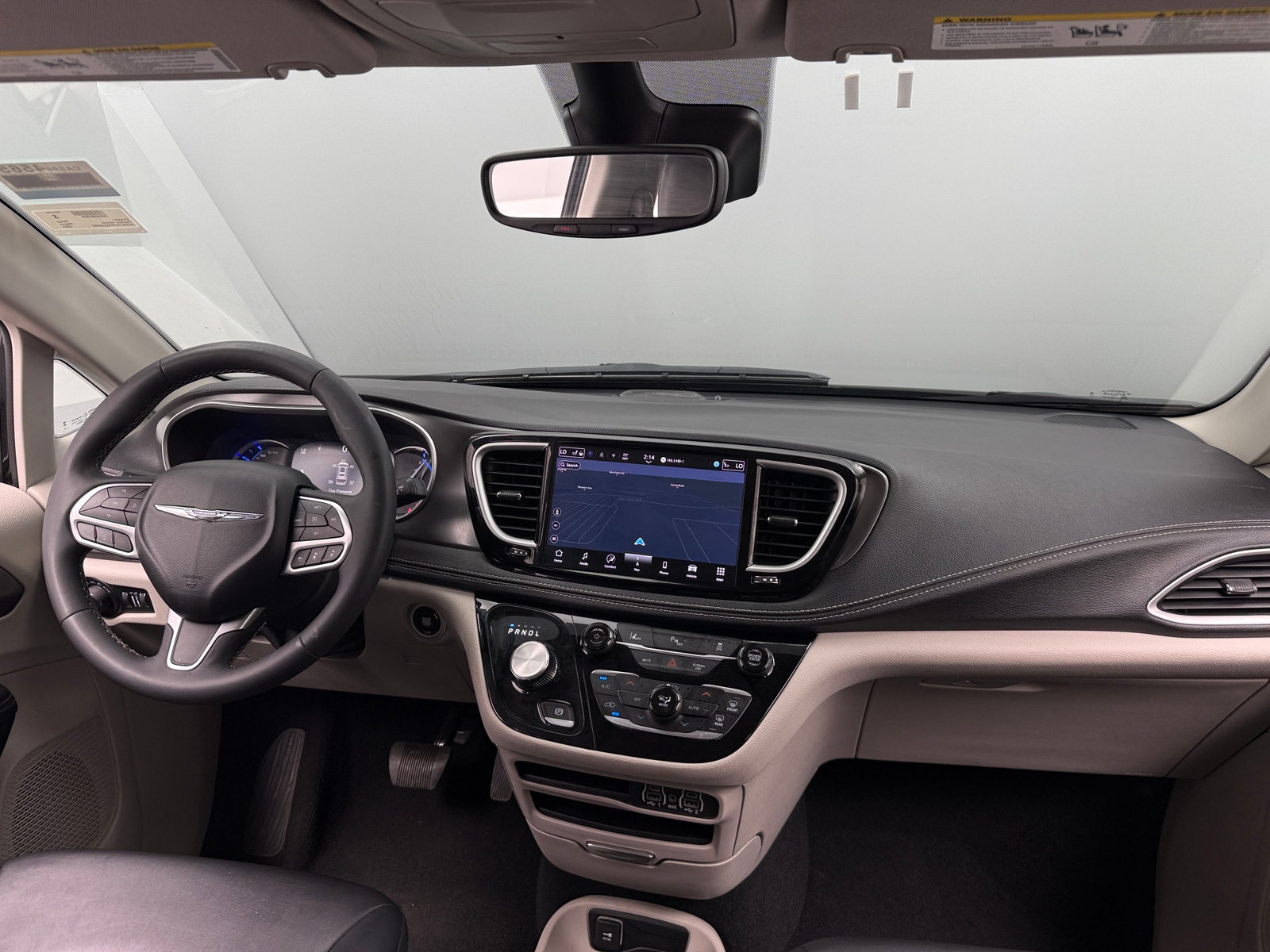 Thumbnail: 2024 Chrysler Pacifica - 2