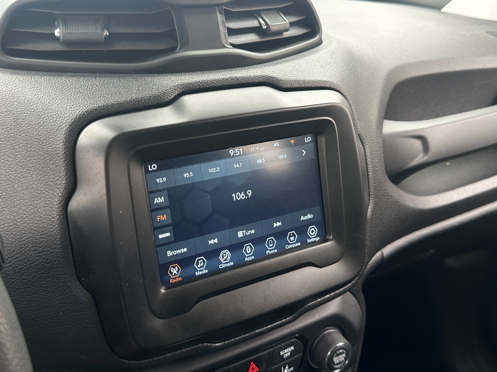 Thumbnail: 2021 Jeep Renegade - 4