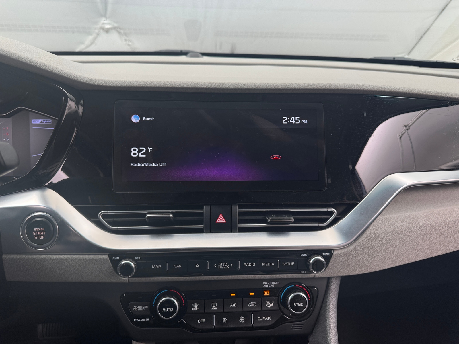 Thumbnail: 2021 Kia Niro - 3