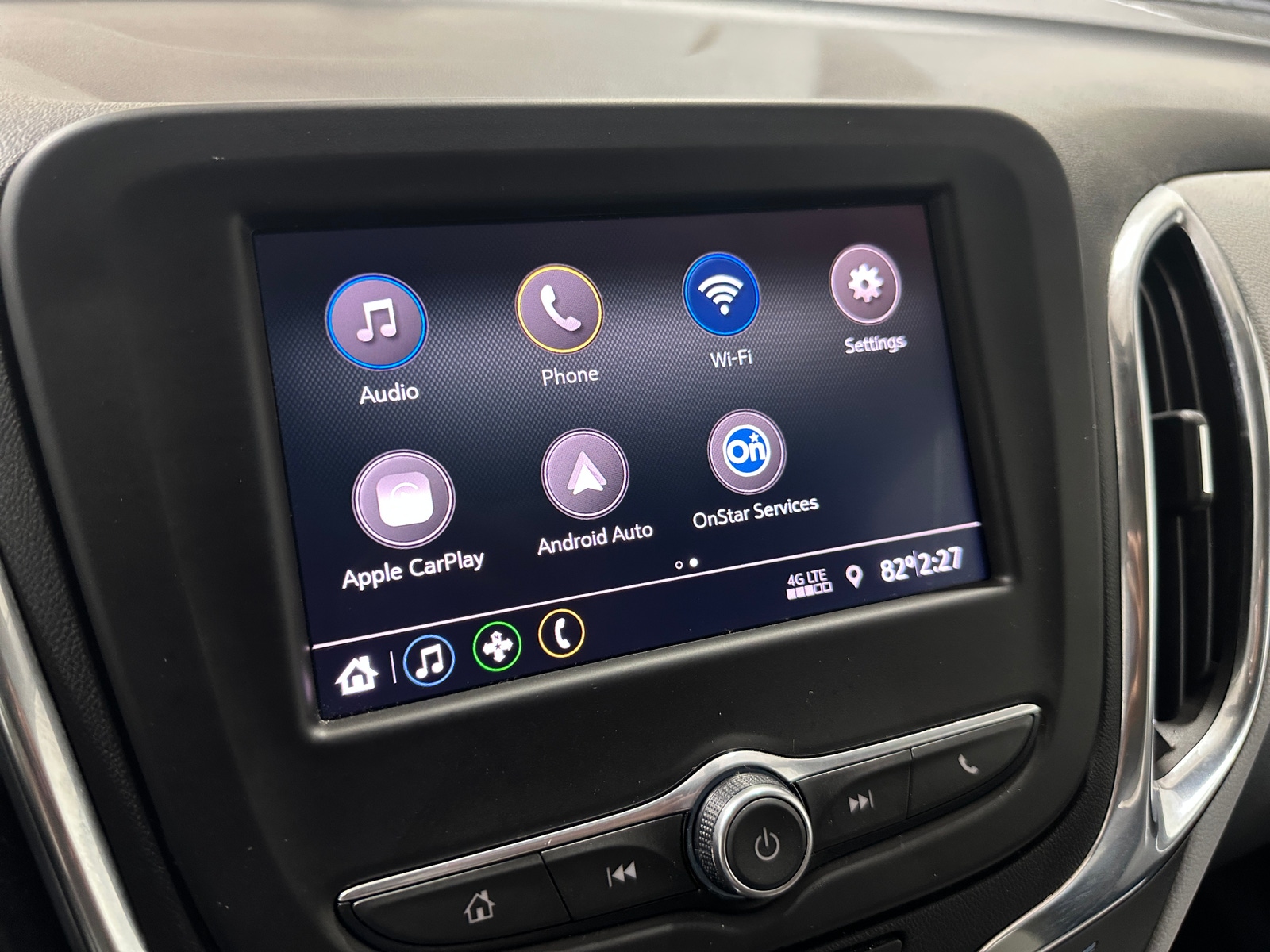 Thumbnail: 2021 Chevrolet Equinox - 4