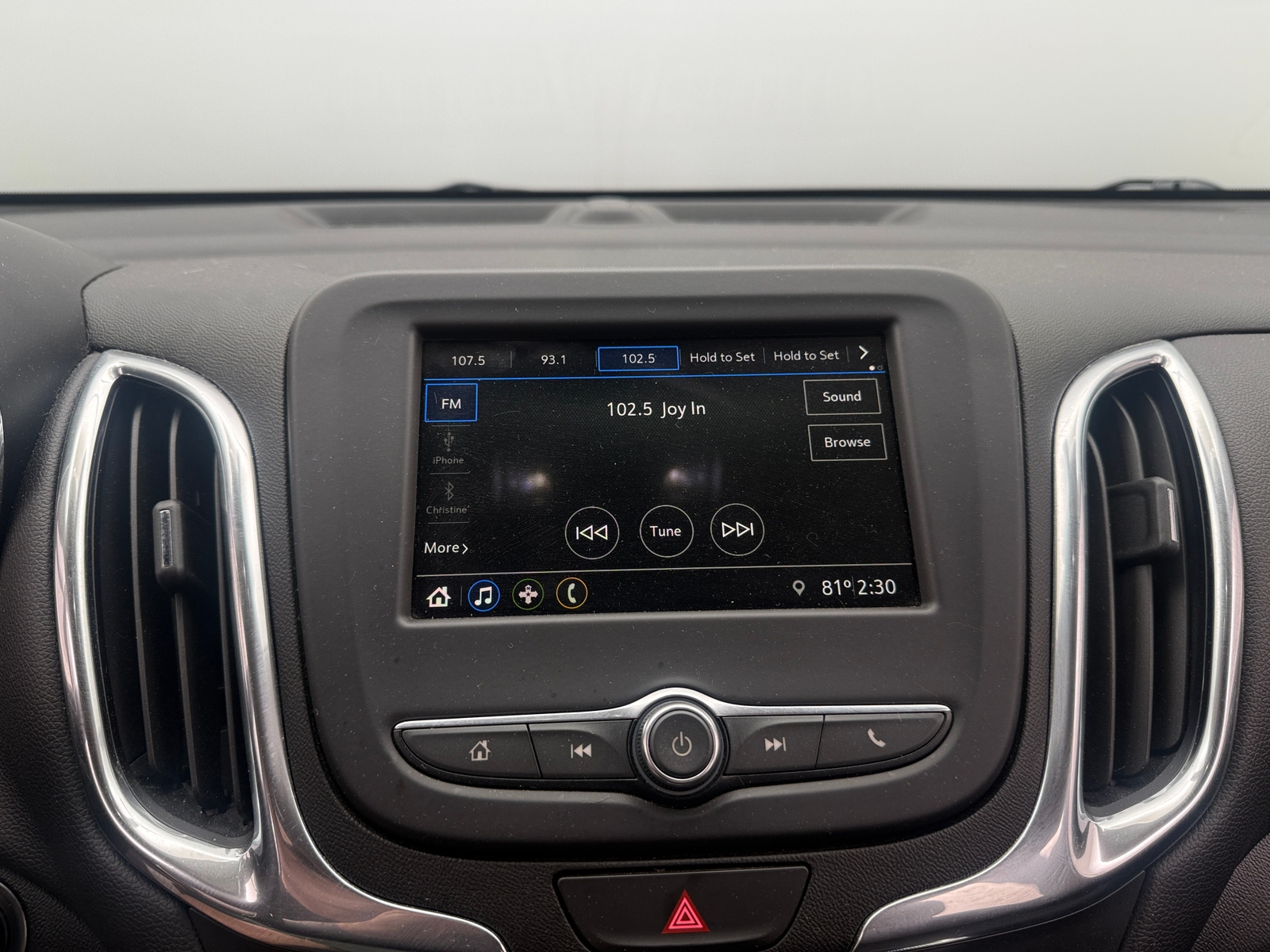 Thumbnail: 2019 Chevrolet Equinox - 4