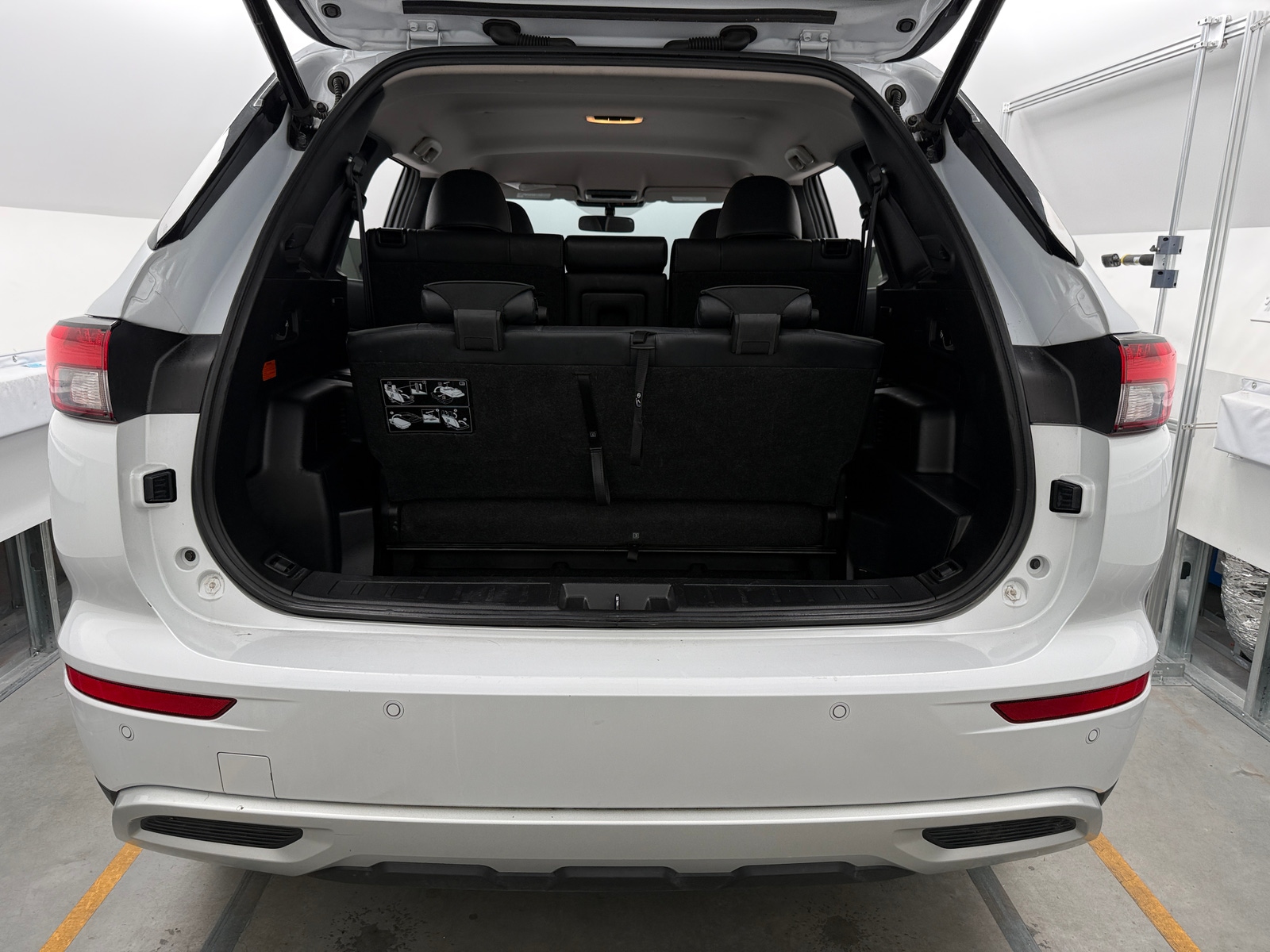 Thumbnail: 2024 Mitsubishi Outlander - 6