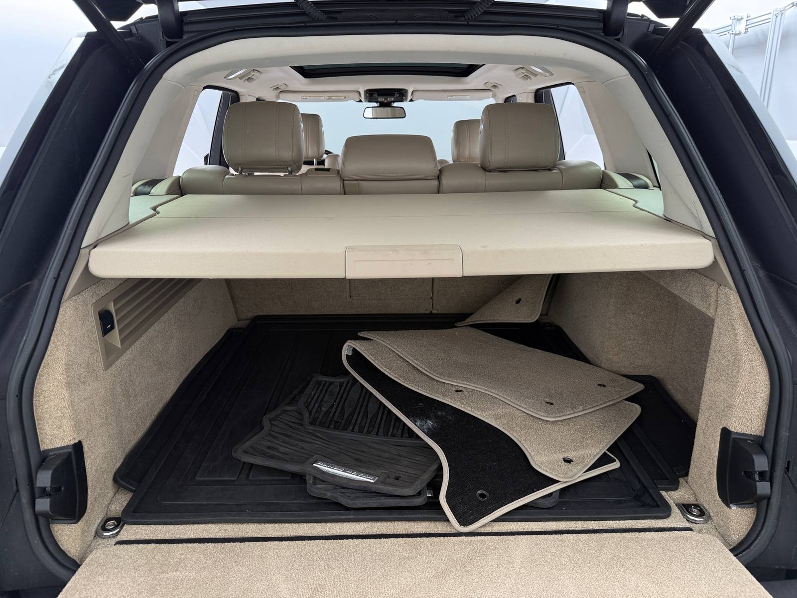 Thumbnail: 2016 Land Rover Range Rover - 6