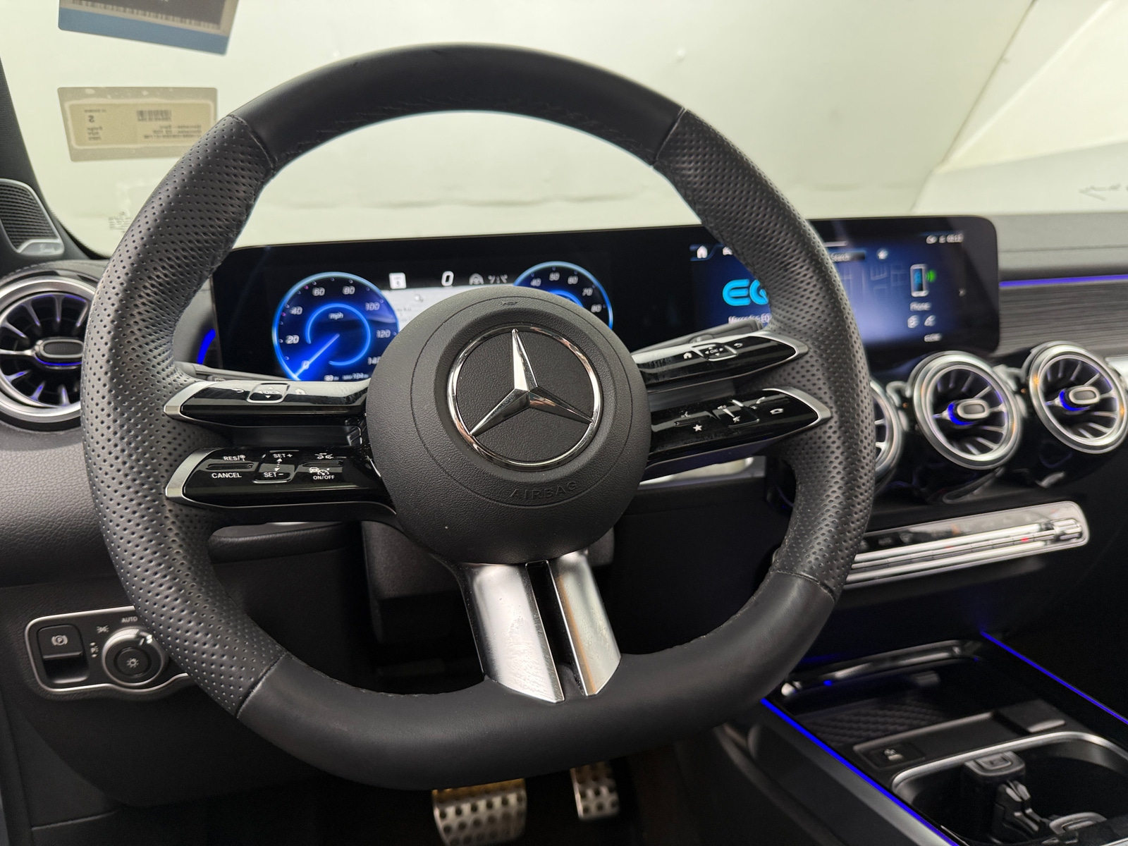 Thumbnail: 2025 Mercedes-Benz EQB - 4