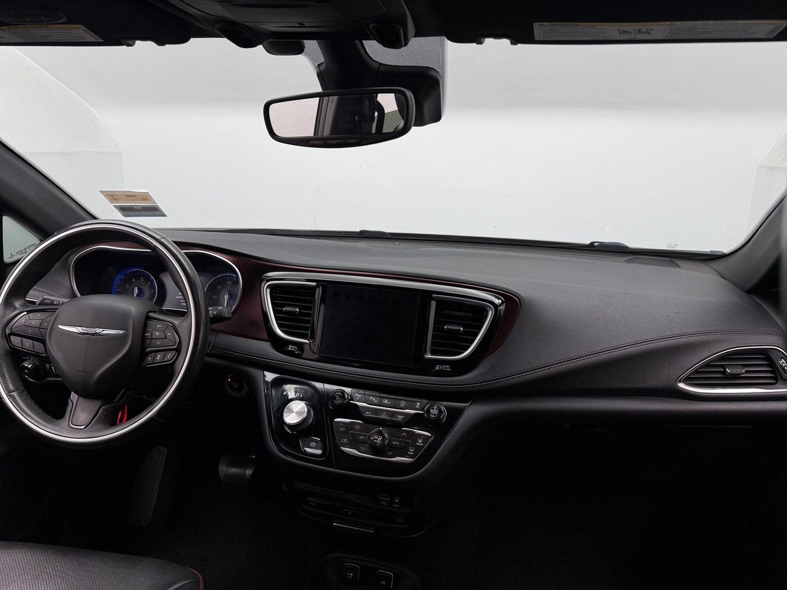 Thumbnail: 2020 Chrysler Pacifica - 3