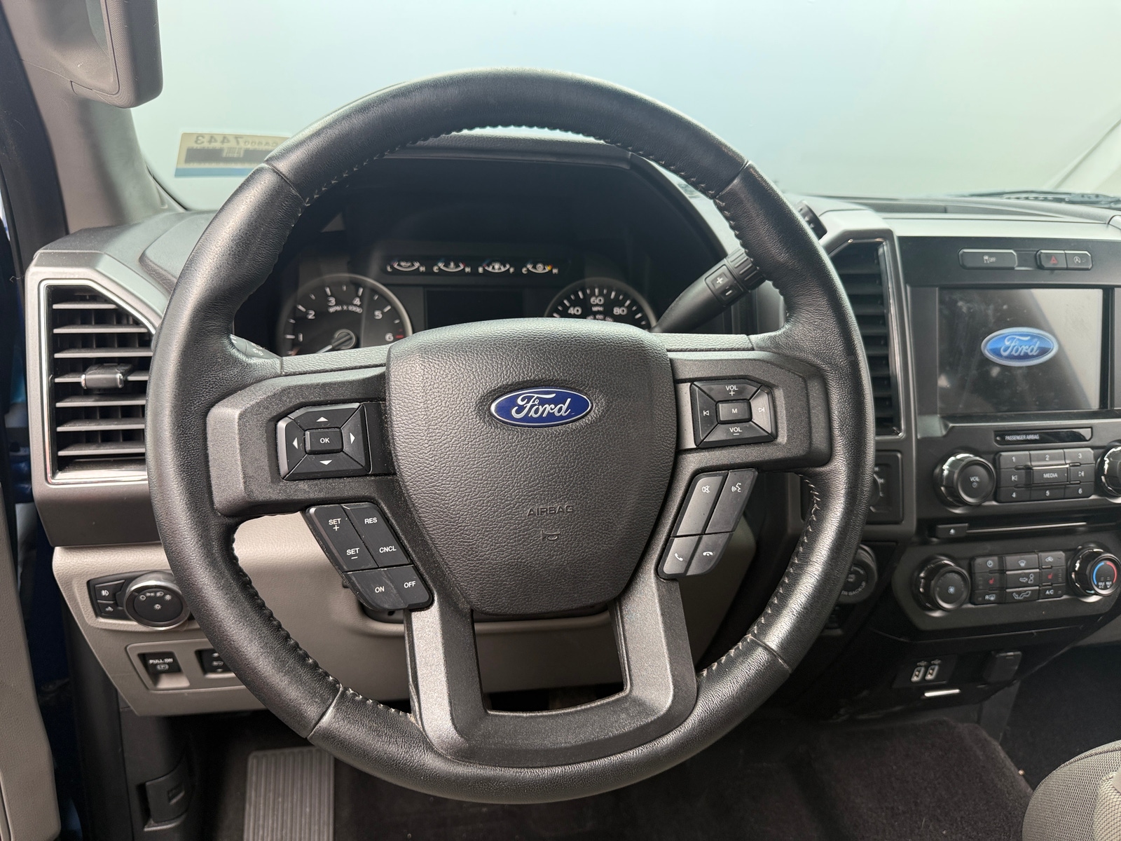 Thumbnail: 2017 Ford Econoline - 5