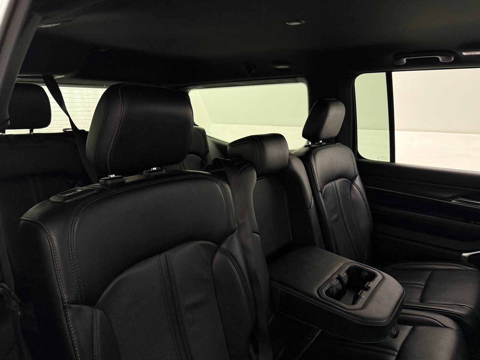 Thumbnail: 2024 Jeep Wagoneer - 5