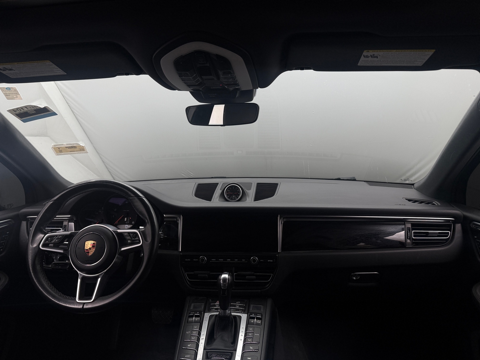 Thumbnail: 2020 Porsche Macan - 2