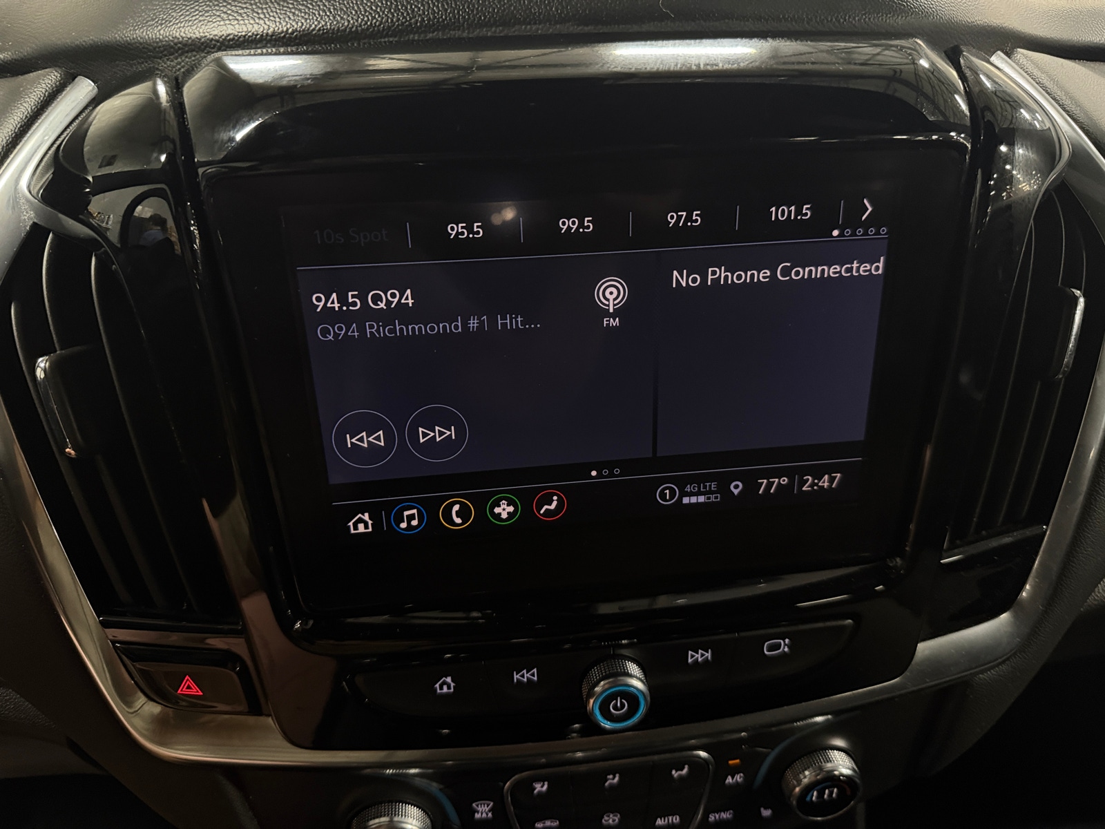 Thumbnail: 2023 Chevrolet Traverse - 4