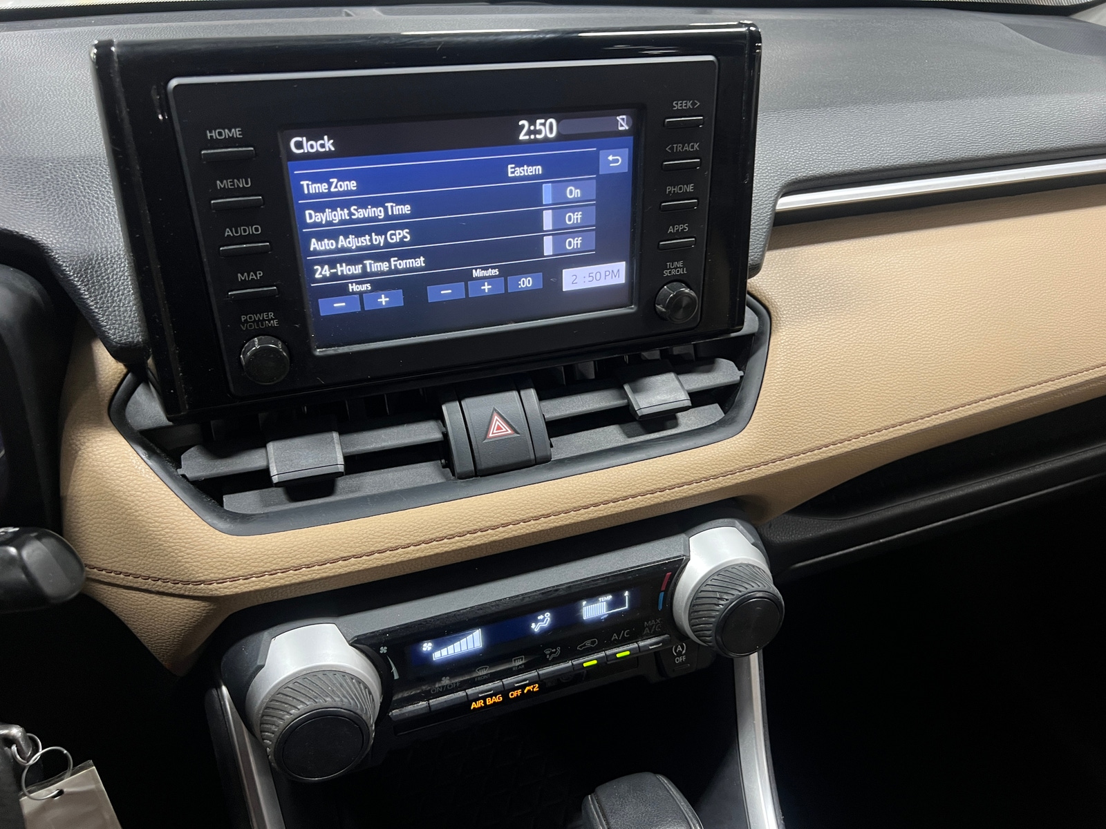 Thumbnail: 2019 Toyota RAV4 - 4