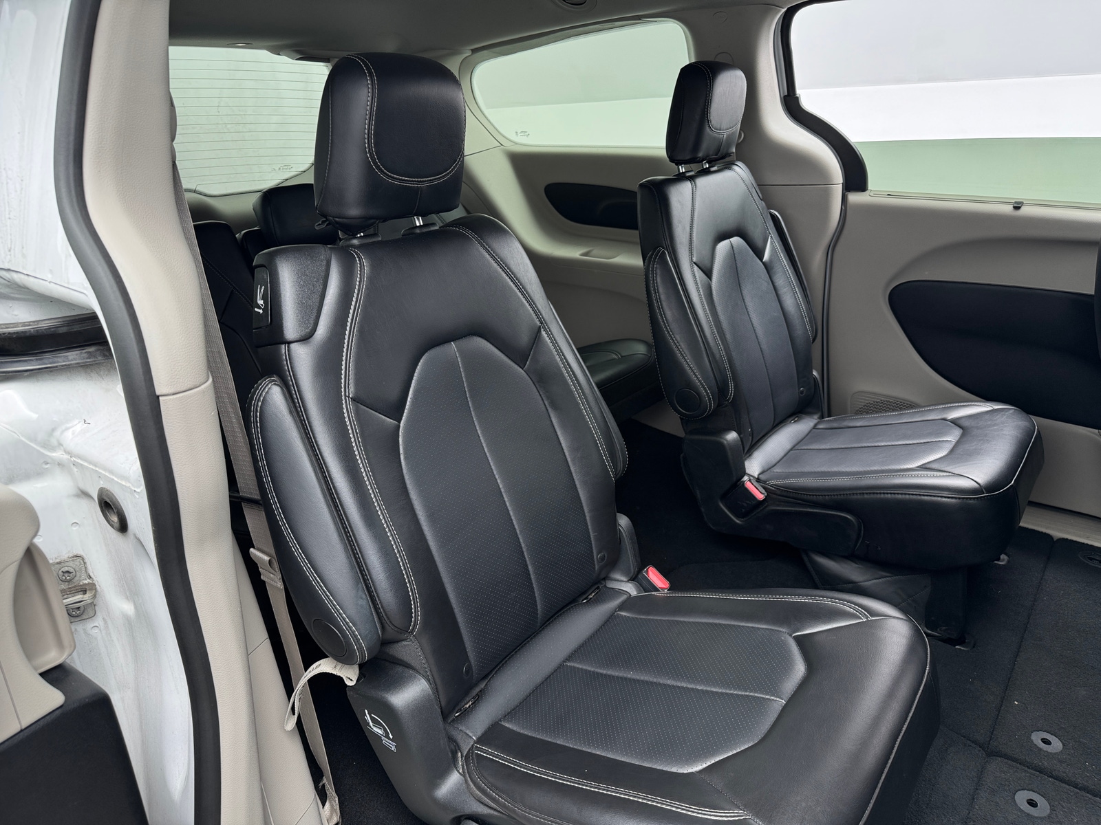 Thumbnail: 2024 Chrysler Pacifica - 5