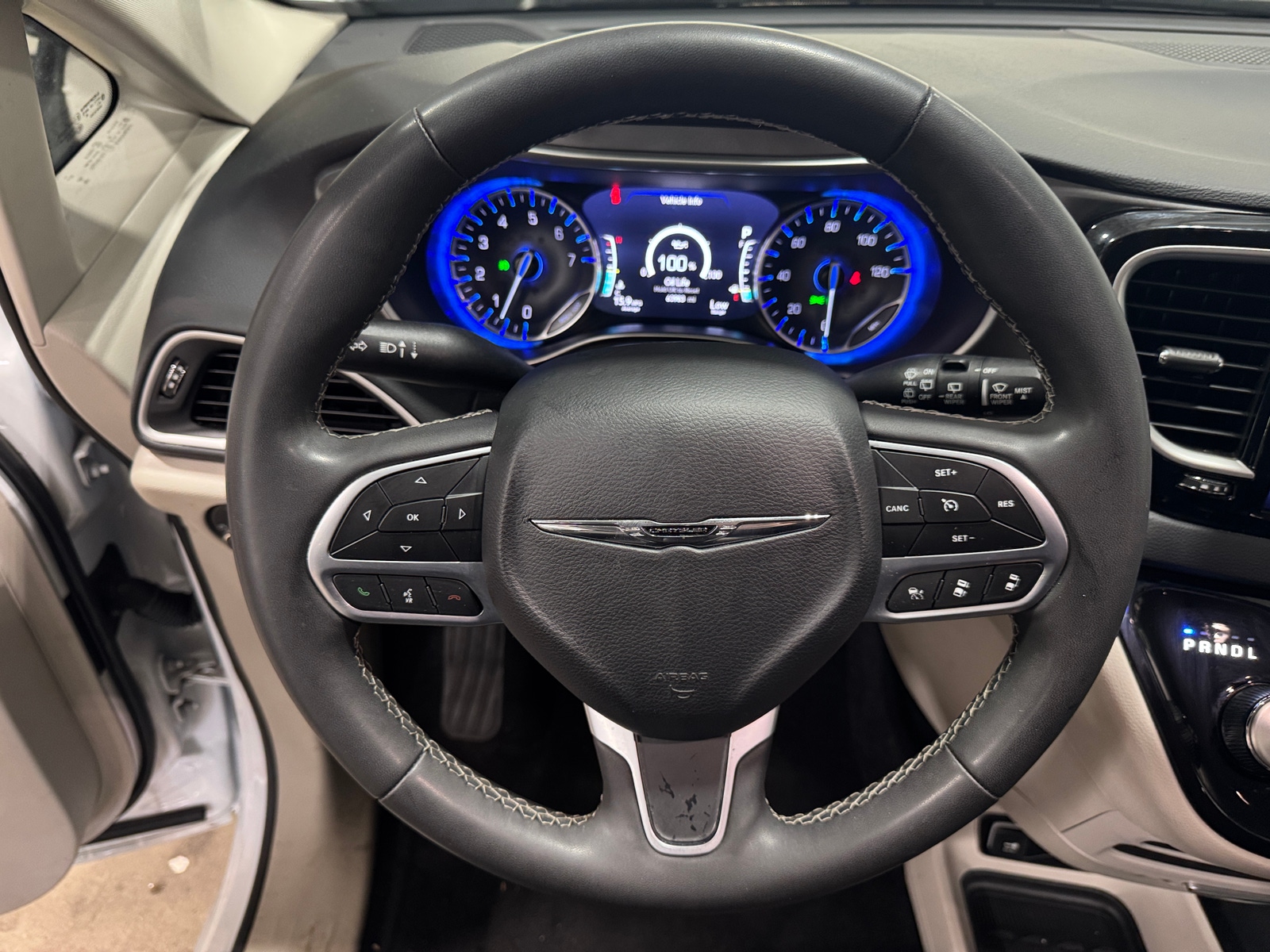 Thumbnail: 2024 Chrysler Pacifica - 4