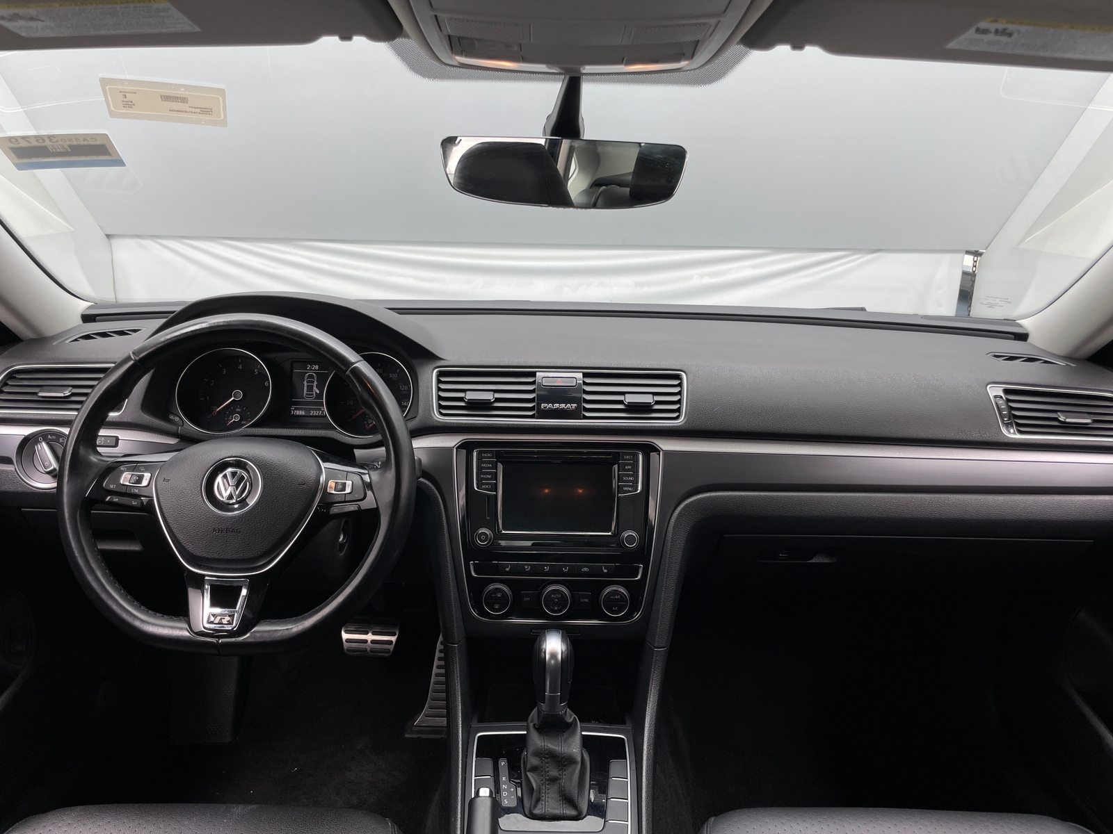 Thumbnail: 2018 Volkswagen Passat - 3