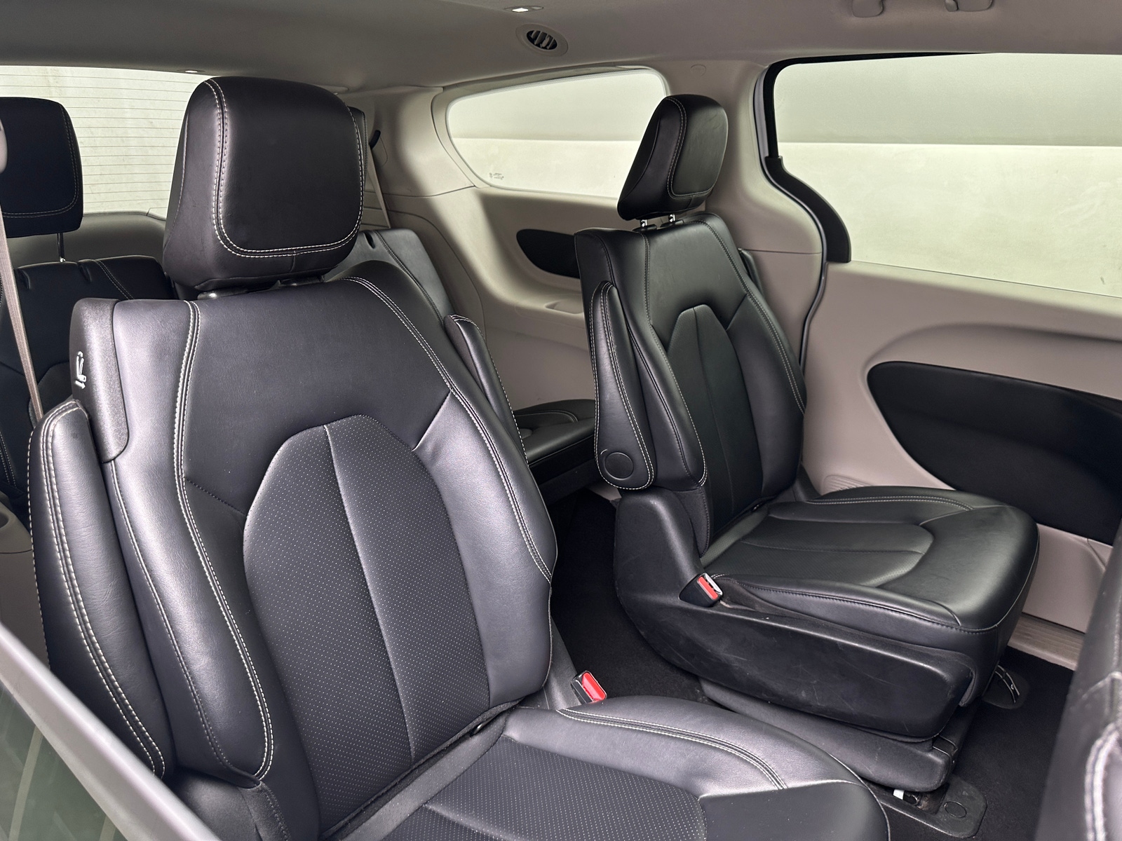 Thumbnail: 2024 Chrysler Pacifica - 5