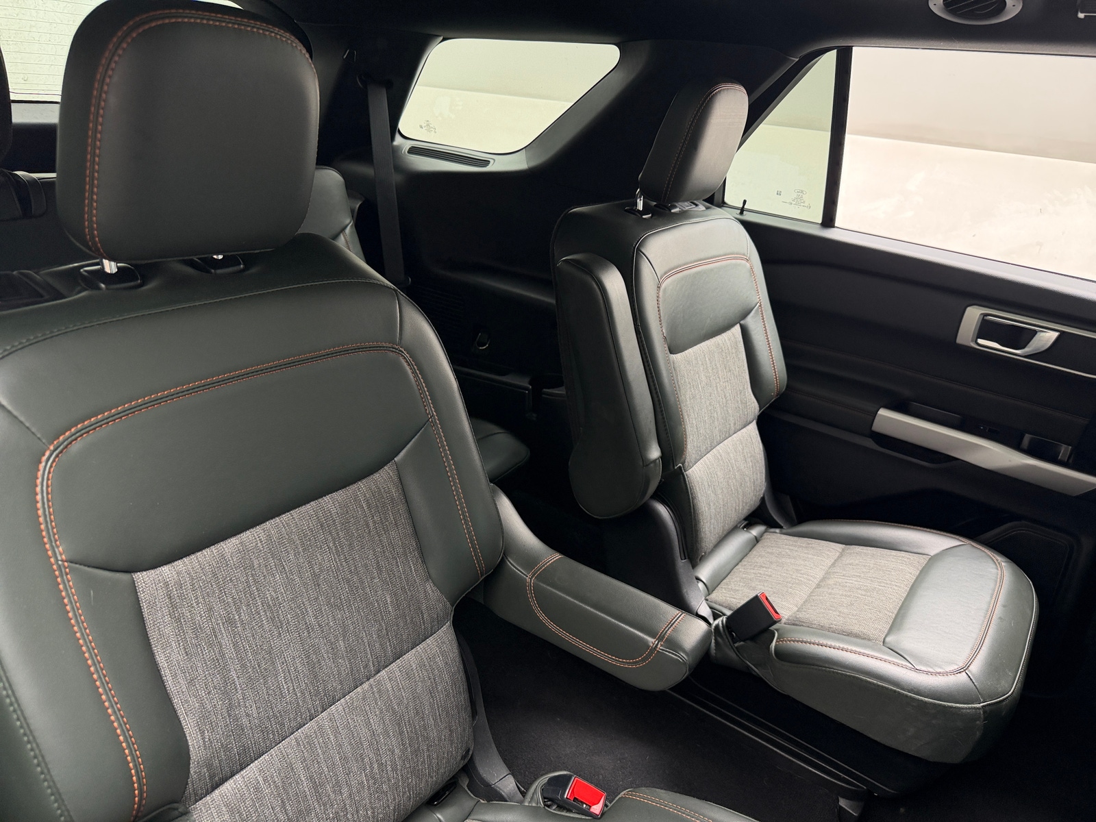 Thumbnail: 2022 Ford Explorer - 5