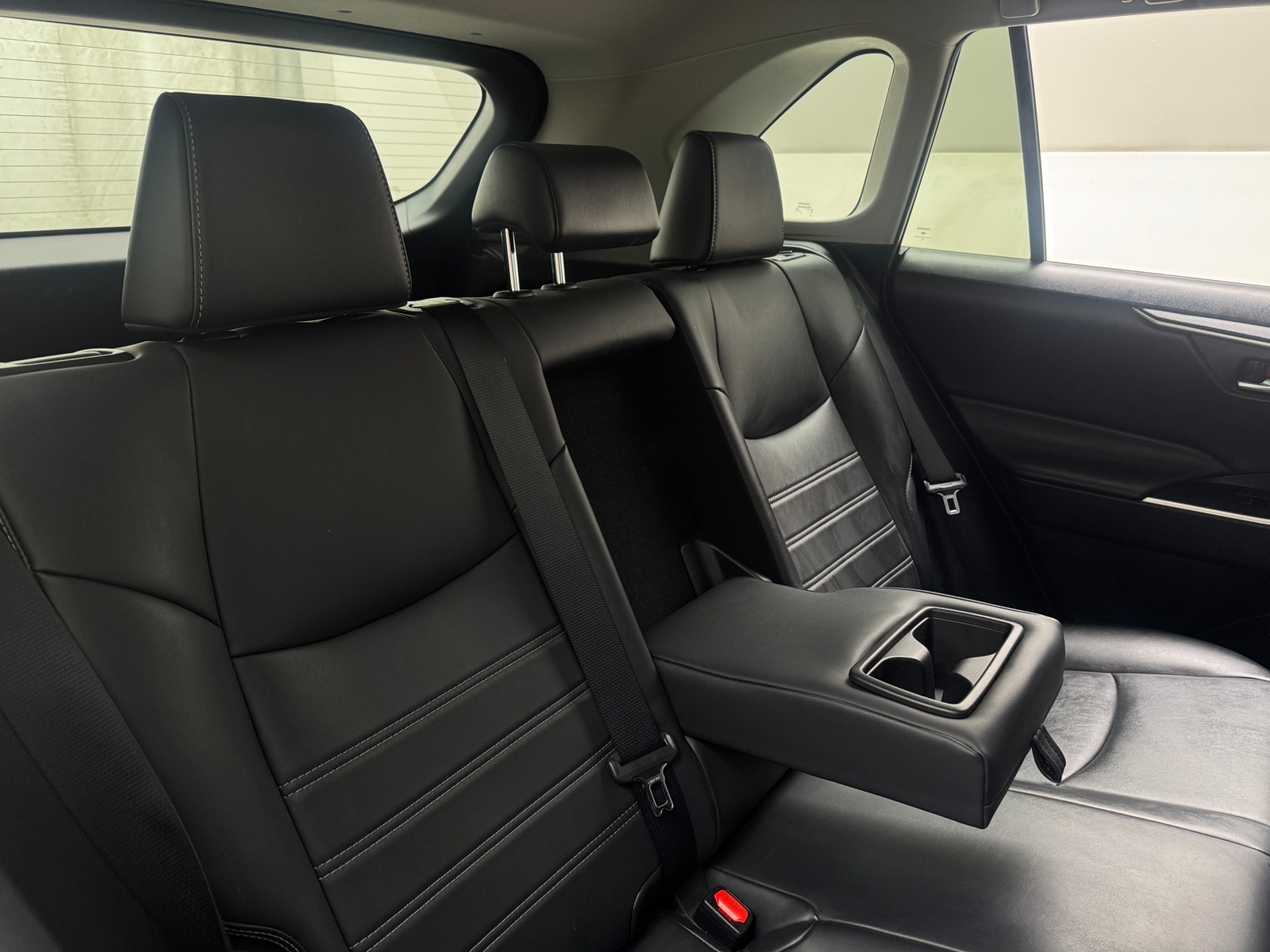 Thumbnail: 2021 Toyota RAV4 - 5