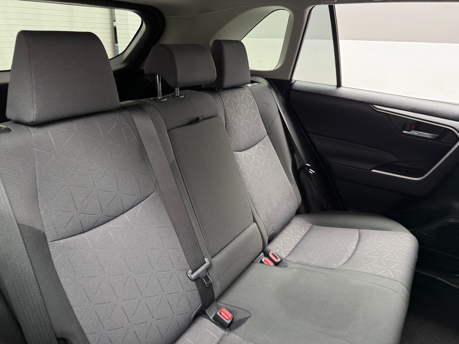 Thumbnail: 2019 Toyota RAV4 - 6