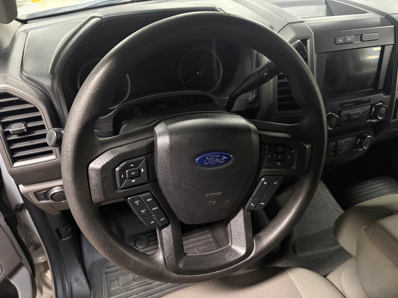 Thumbnail: 2020 Ford Econoline - 4