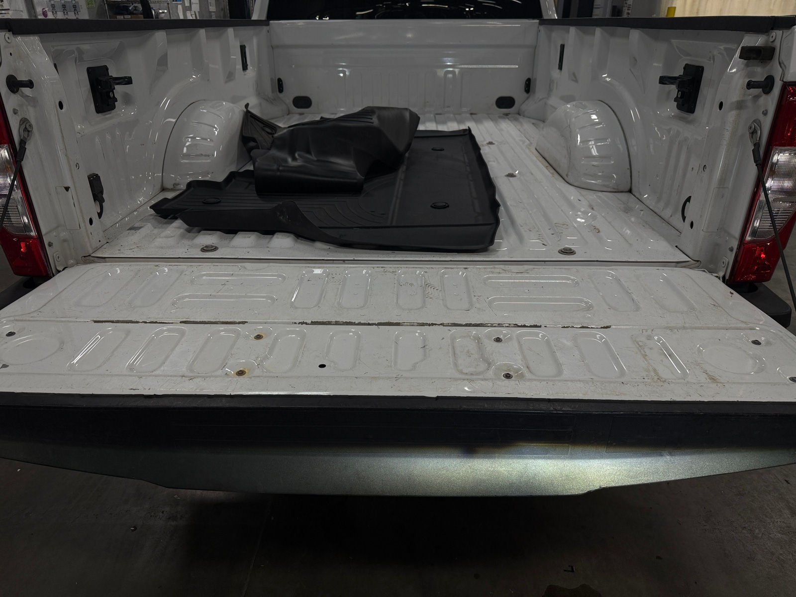 Thumbnail: 2020 Ford Econoline - 6