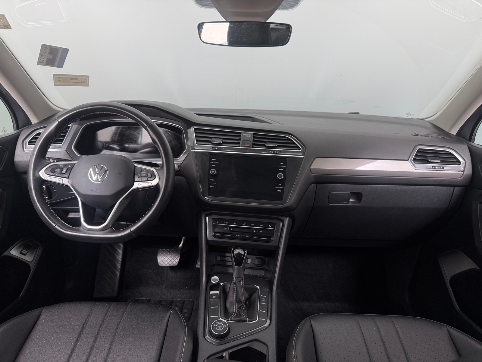 Thumbnail: 2024 Volkswagen Tiguan - 2