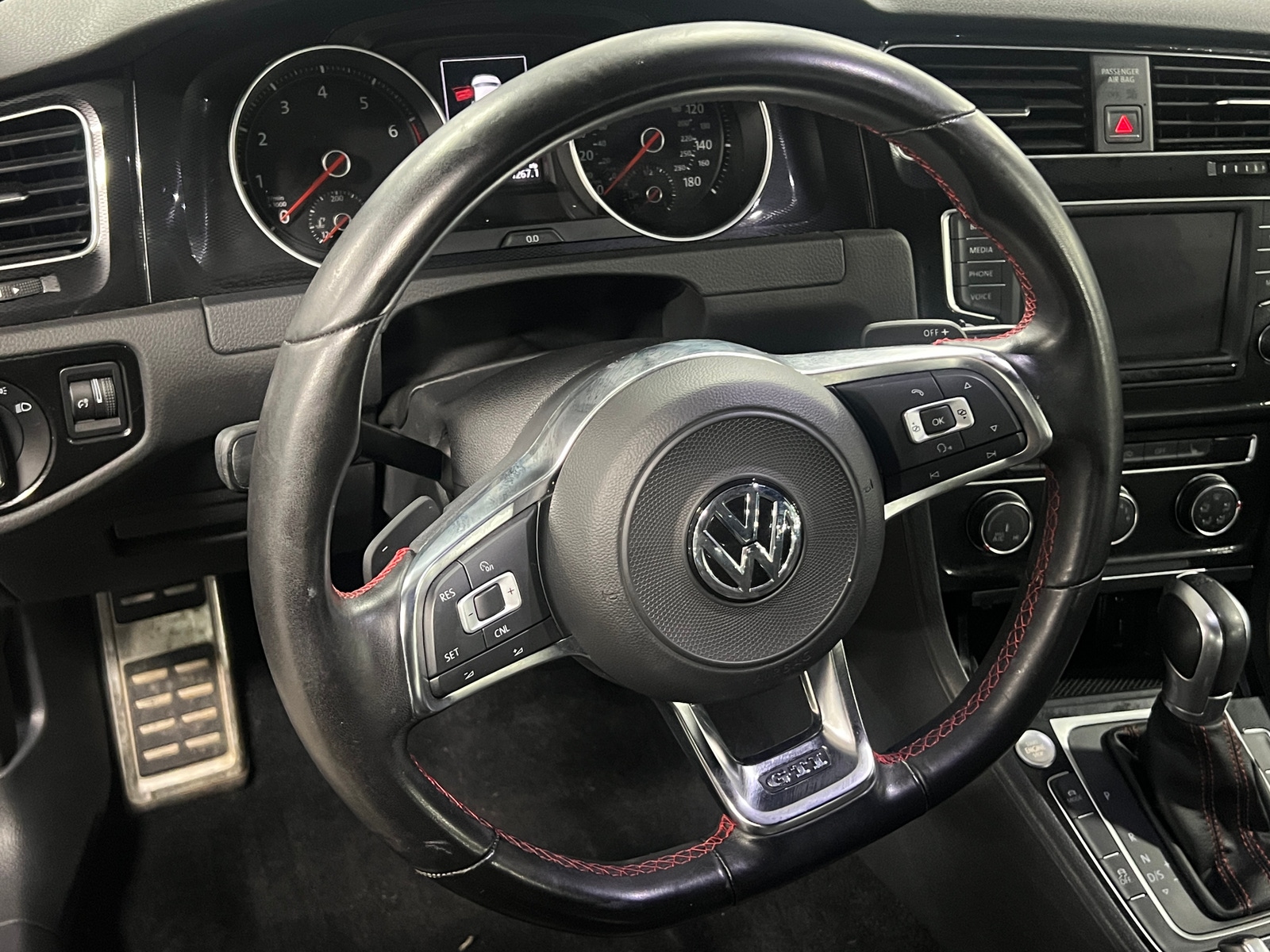 Thumbnail: 2017 Volkswagen Golf - 5