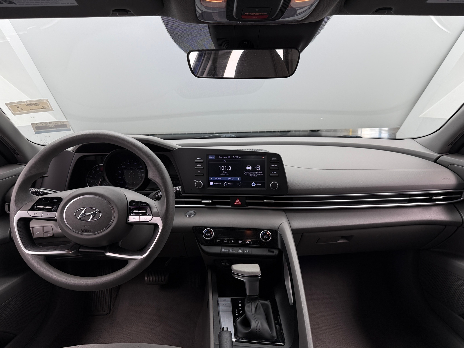 Thumbnail: 2022 Hyundai Elantra - 3