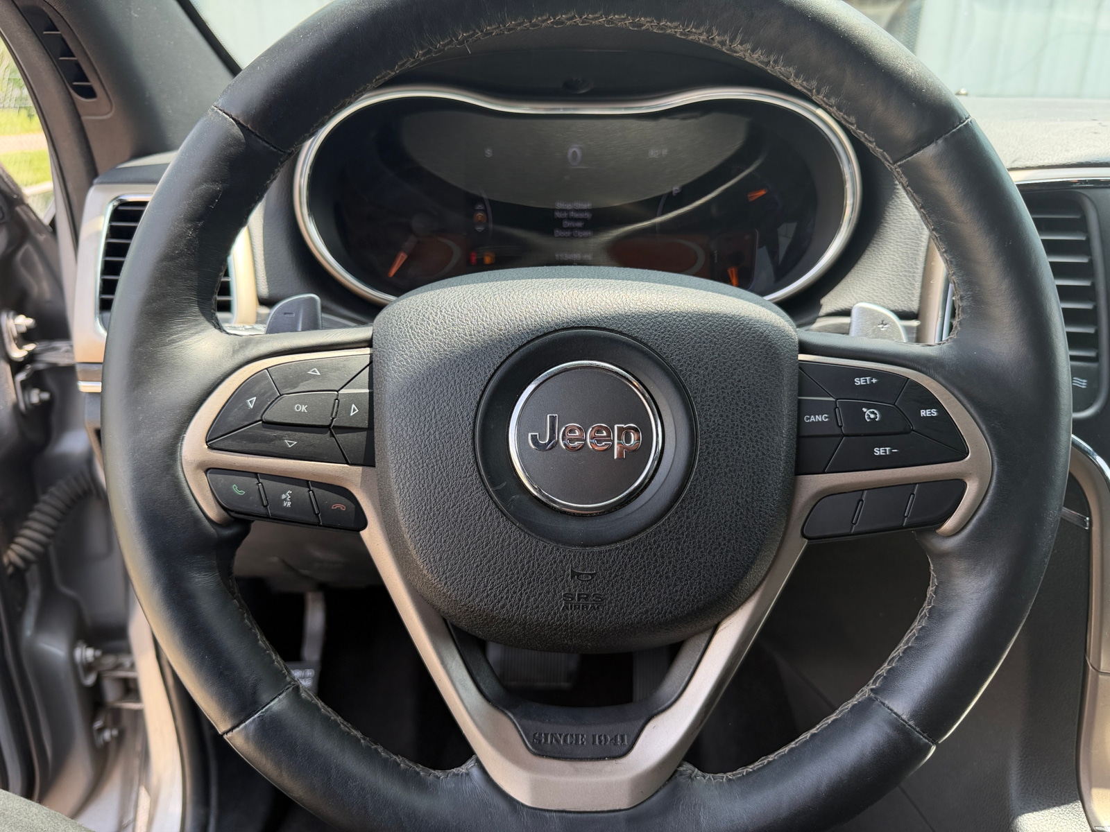 Thumbnail: 2017 Jeep Grand Cherokee - 4