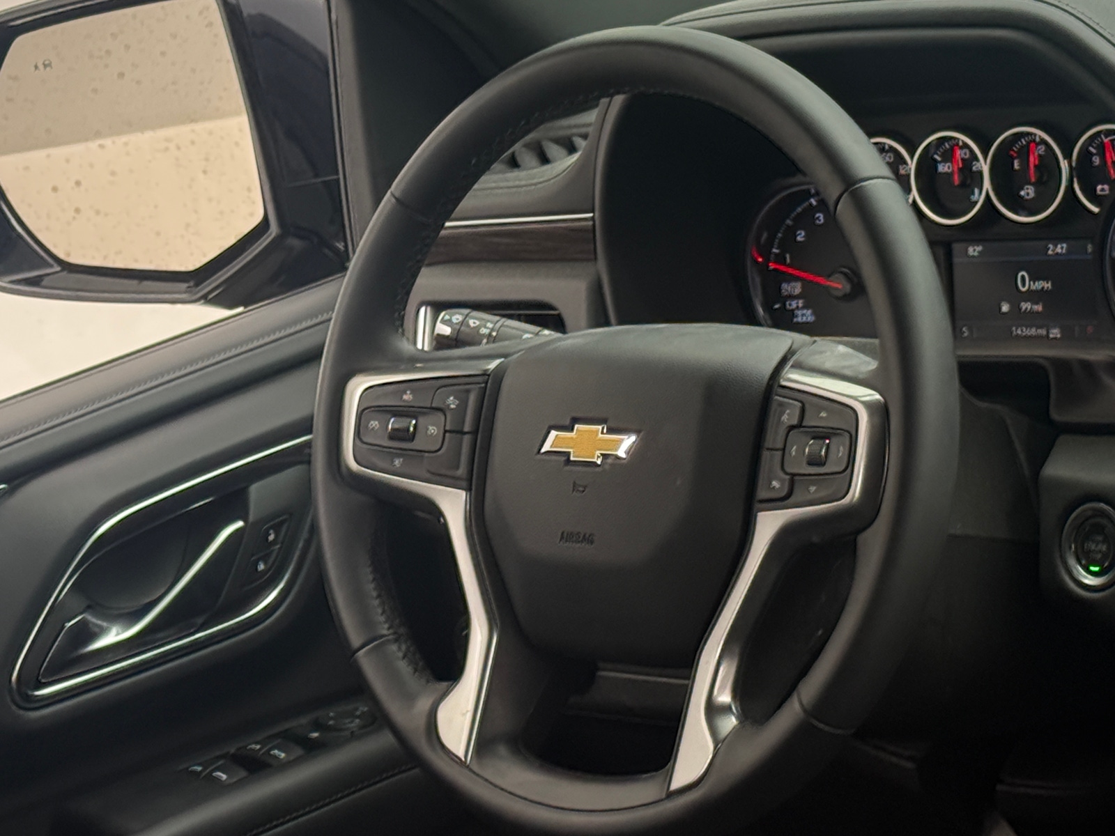 Thumbnail: 2024 Chevrolet Suburban - 5