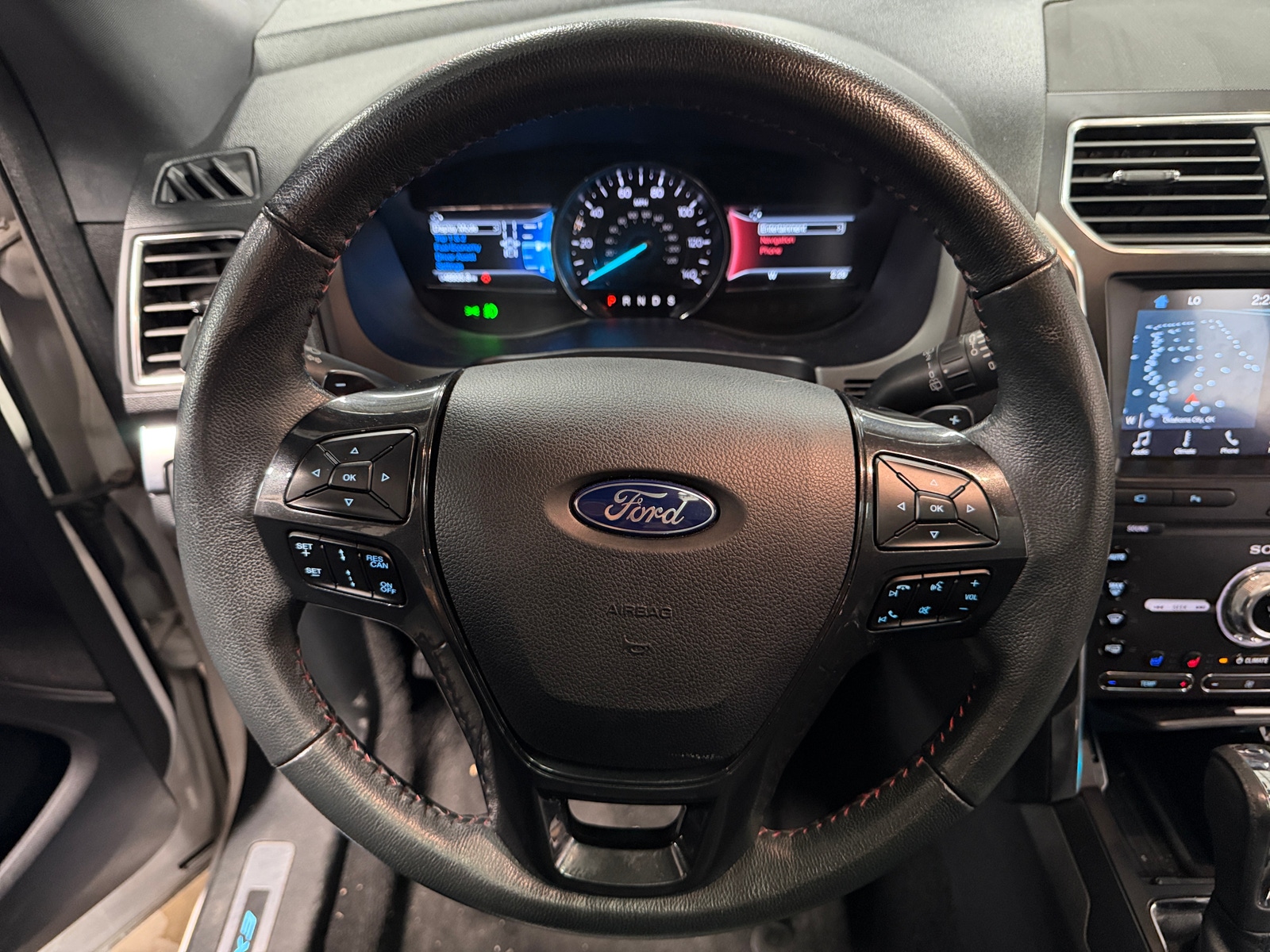 Thumbnail: 2019 Ford Explorer - 5