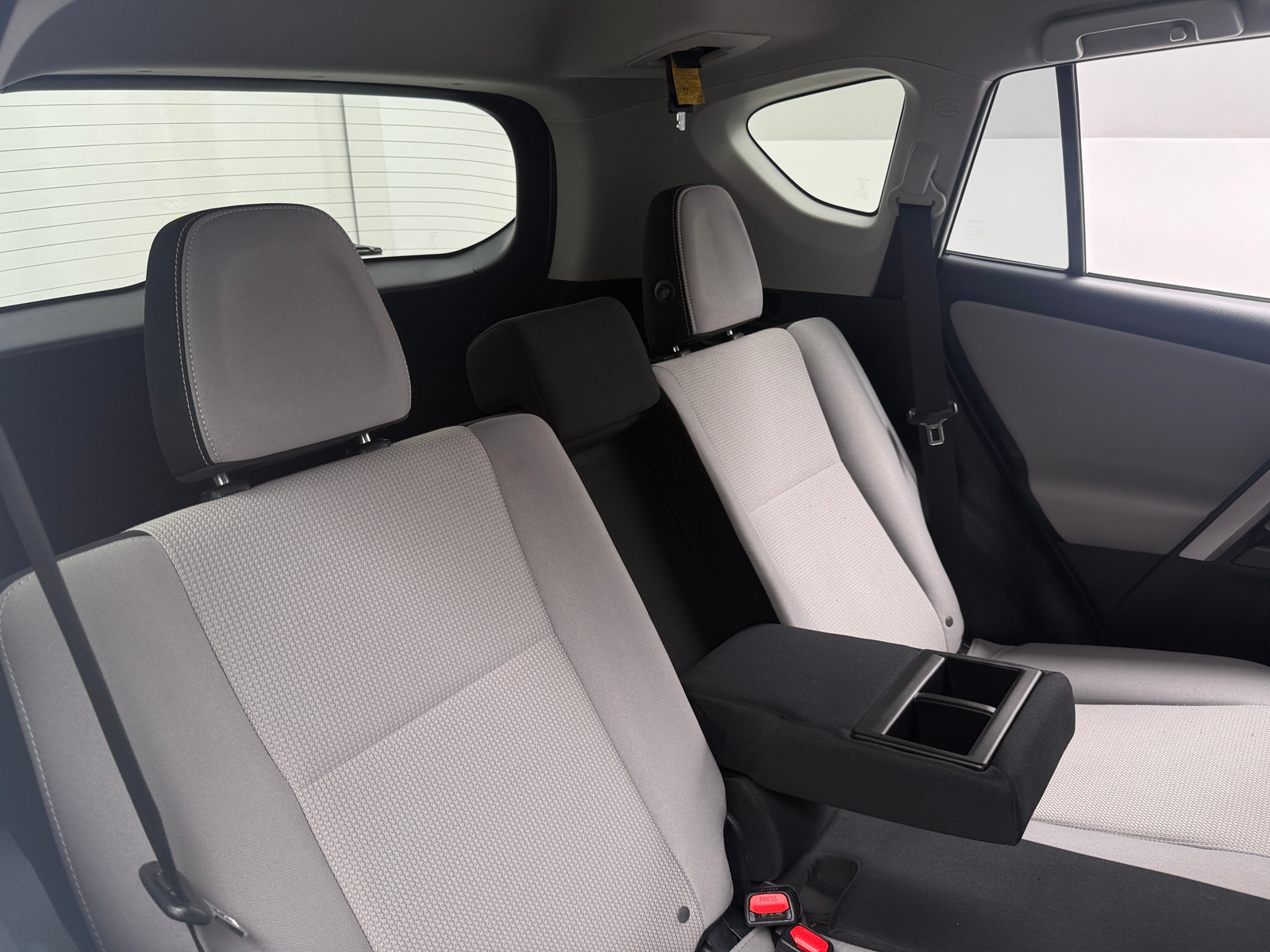 Thumbnail: 2017 Toyota RAV4 - 6
