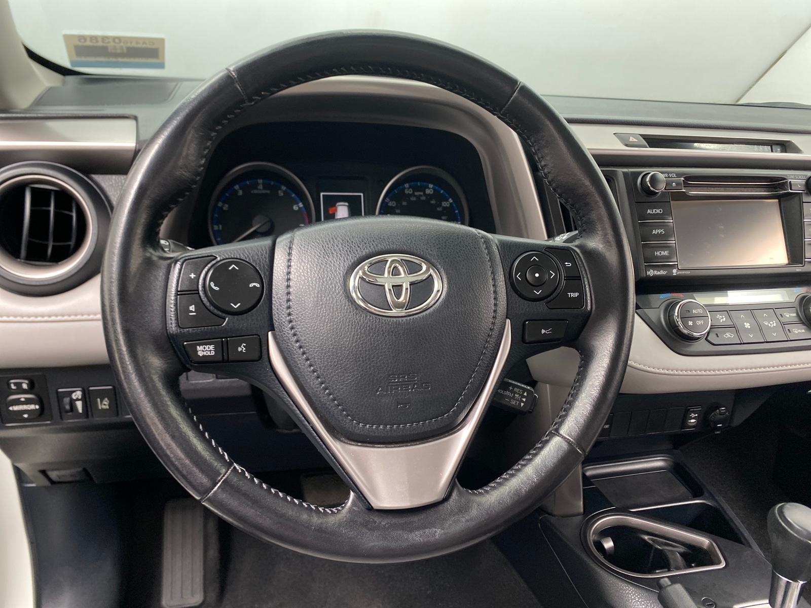 Thumbnail: 2017 Toyota RAV4 - 5
