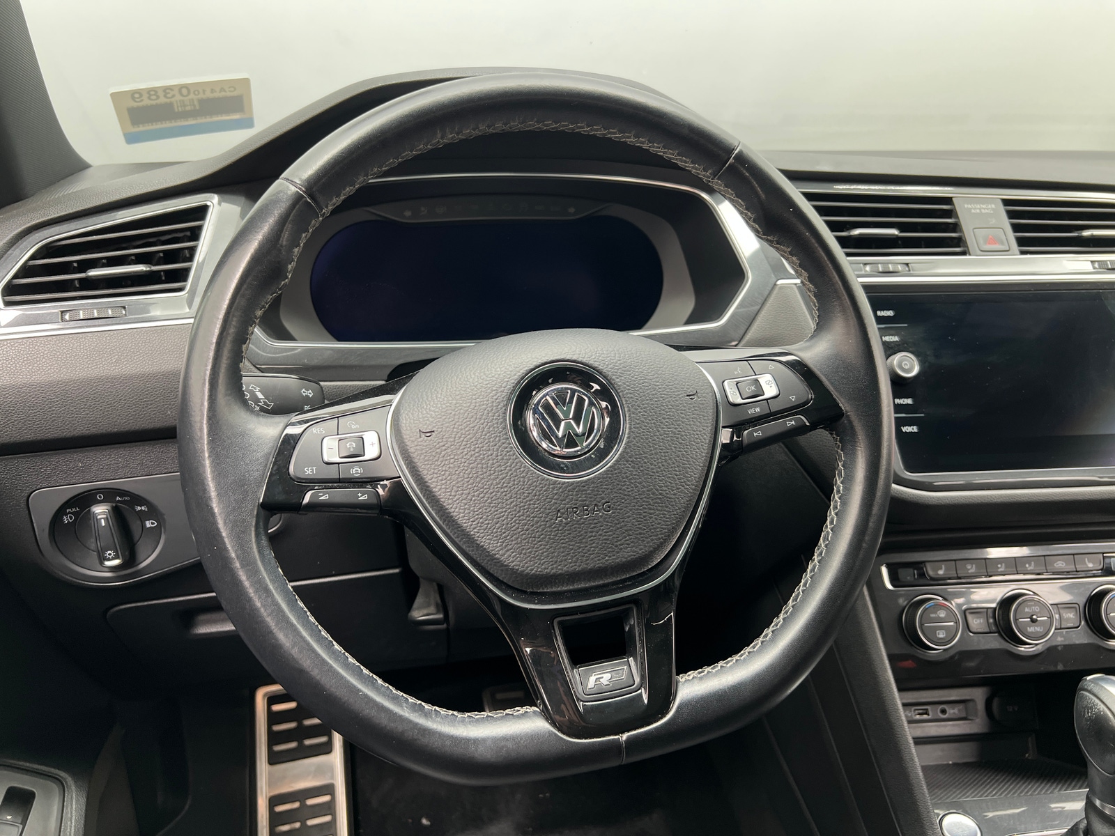 Thumbnail: 2019 Volkswagen Tiguan - 4