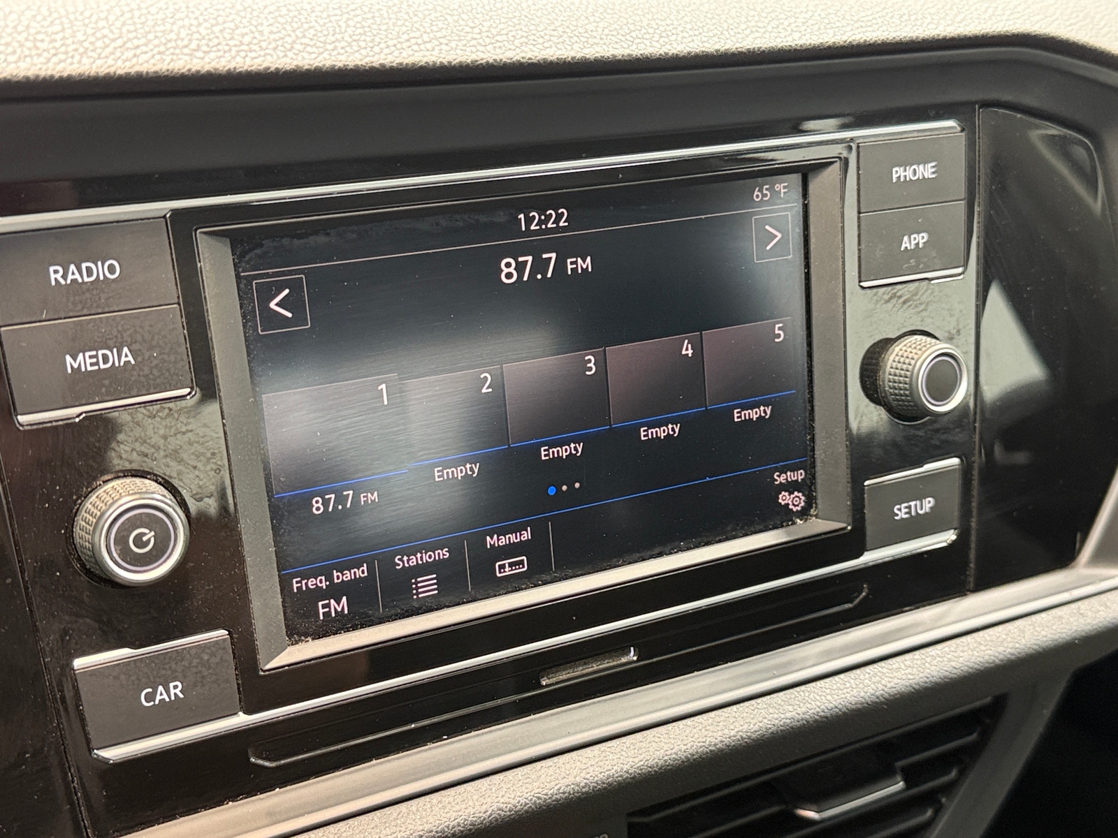 Thumbnail: 2019 Volkswagen Jetta - 4