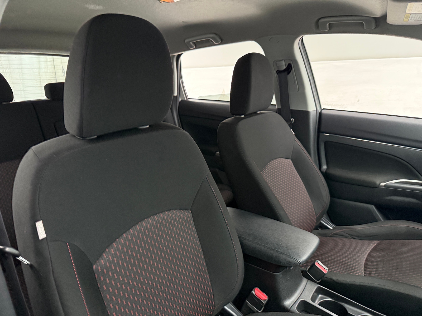 Thumbnail: 2018 Mitsubishi Outlander Sport - 2