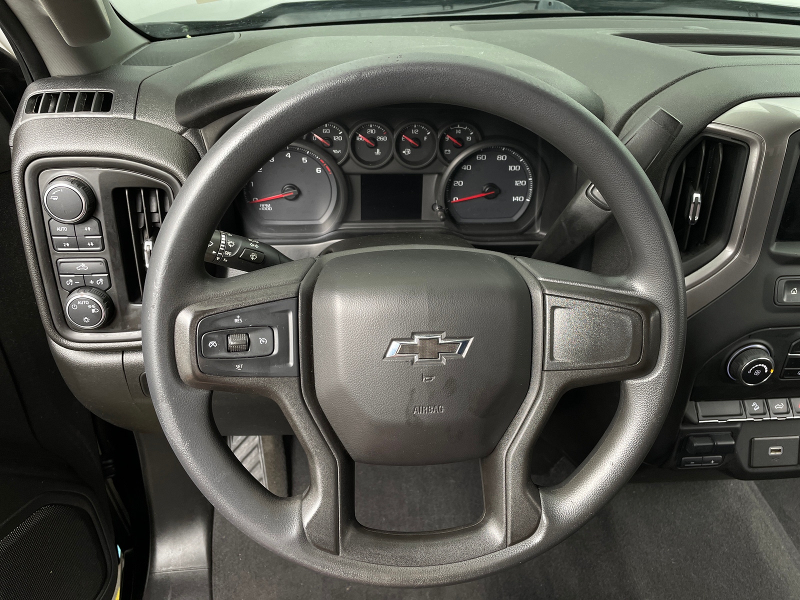 Thumbnail: 2020 Chevrolet Silverado 1500 - 5