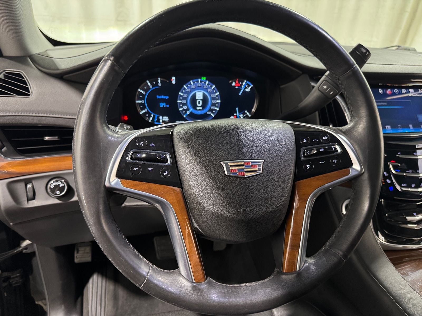 Thumbnail: 2017 Cadillac Escalade - 4
